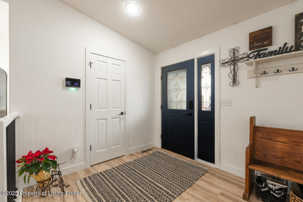 3066 Lakeview Drive