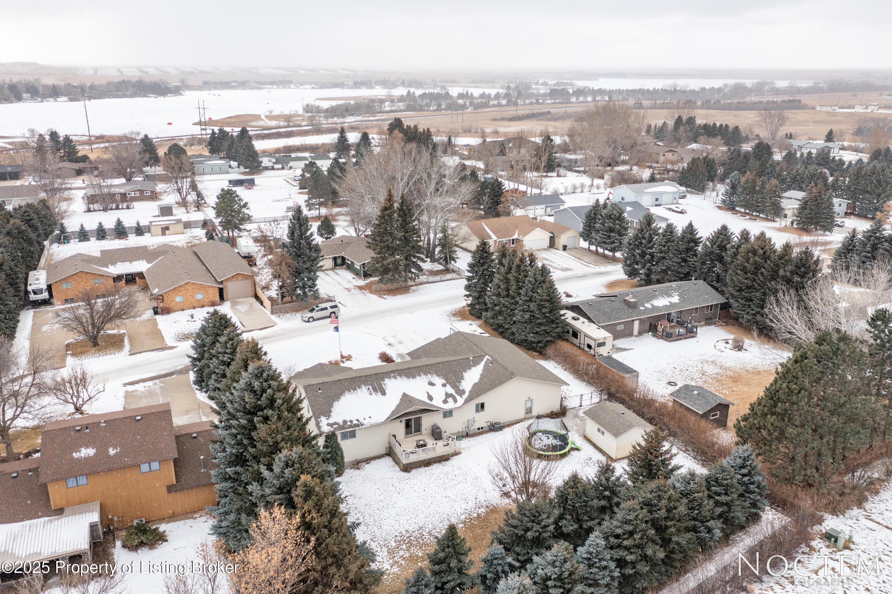 3066 Lakeview Drive