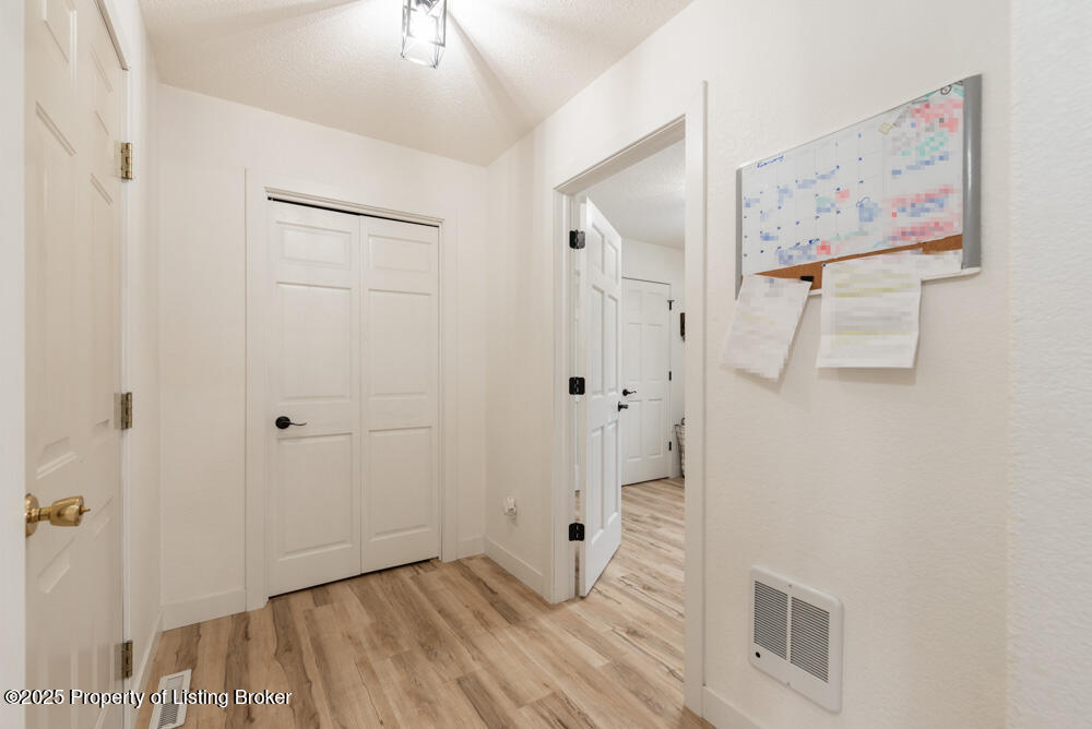 3066 Lakeview Drive