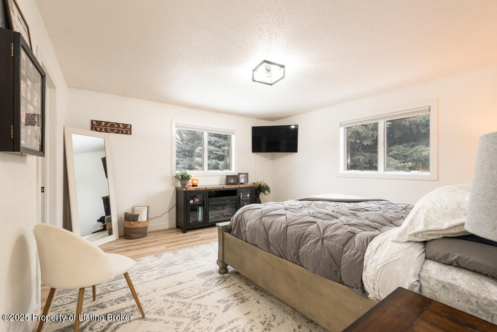 3066 Lakeview Drive