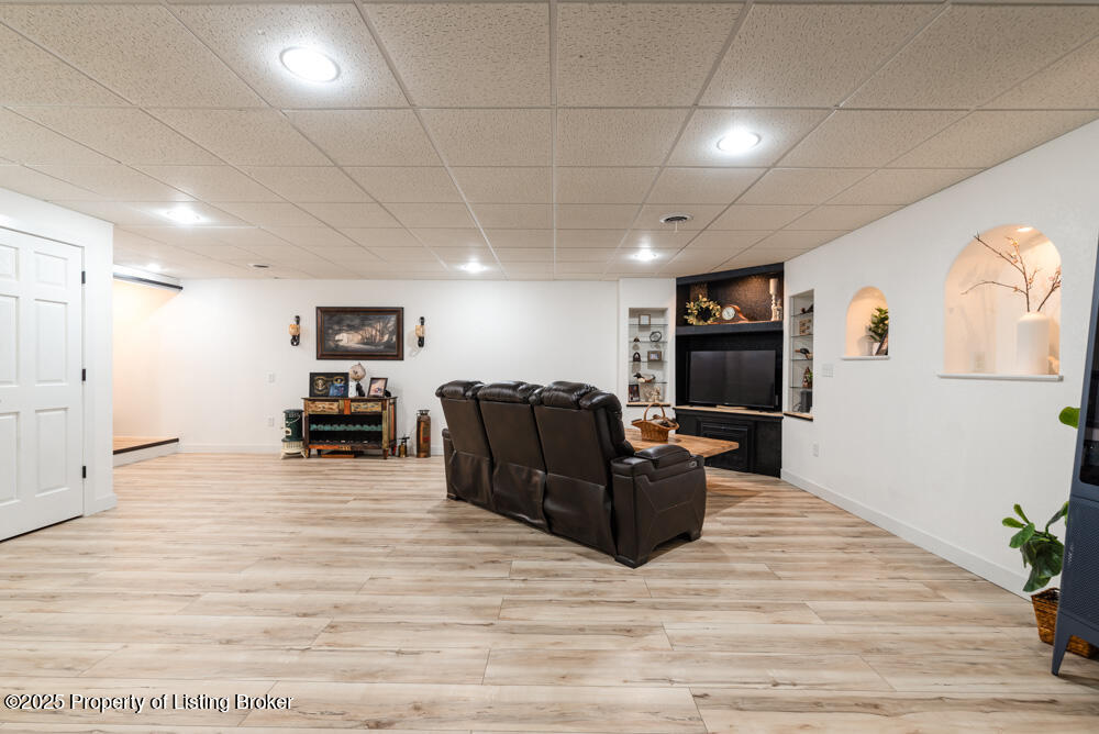 3066 Lakeview Drive