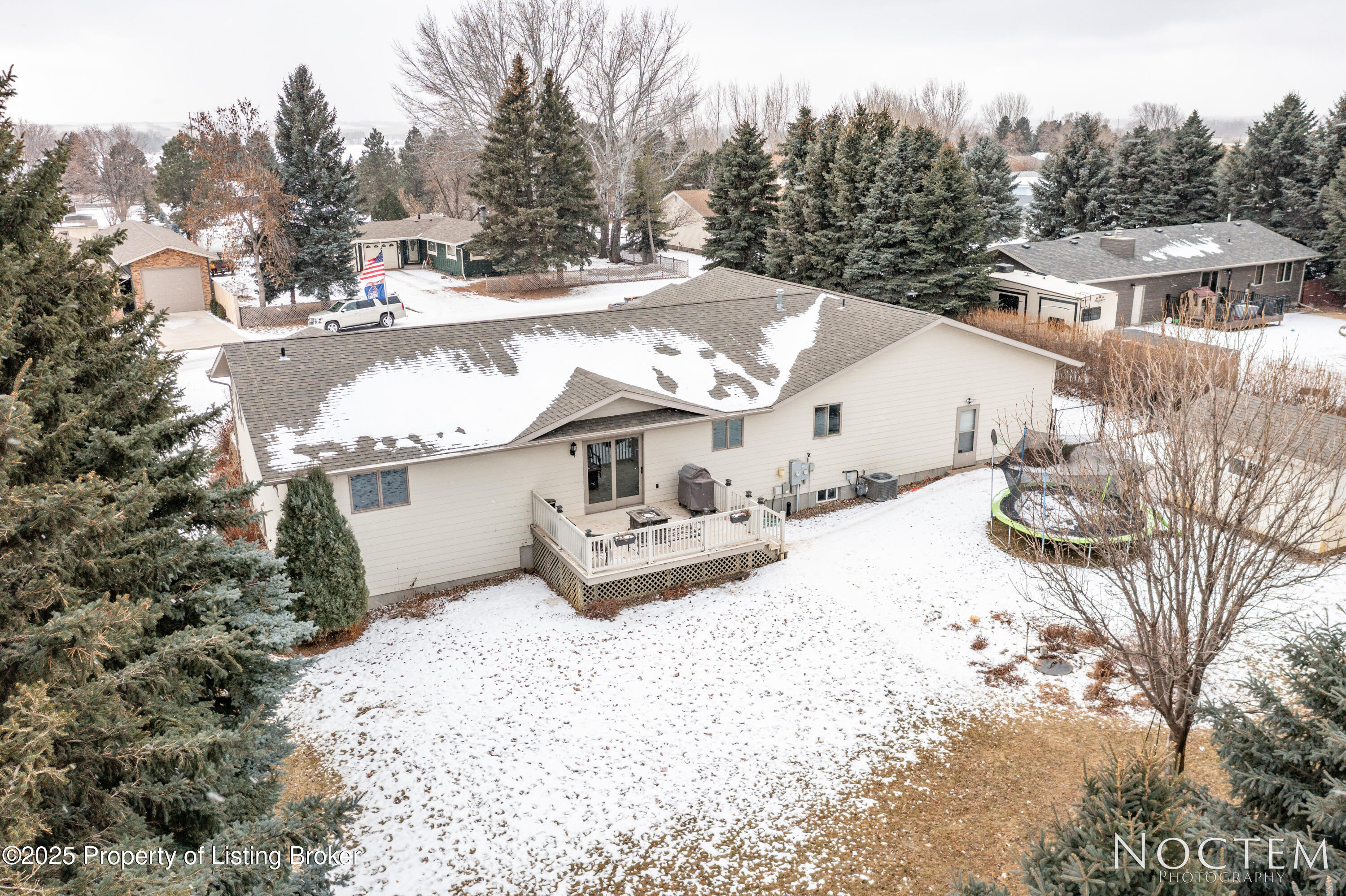 3066 Lakeview Drive