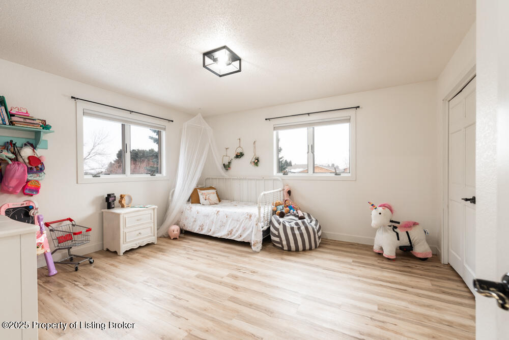 3066 Lakeview Drive