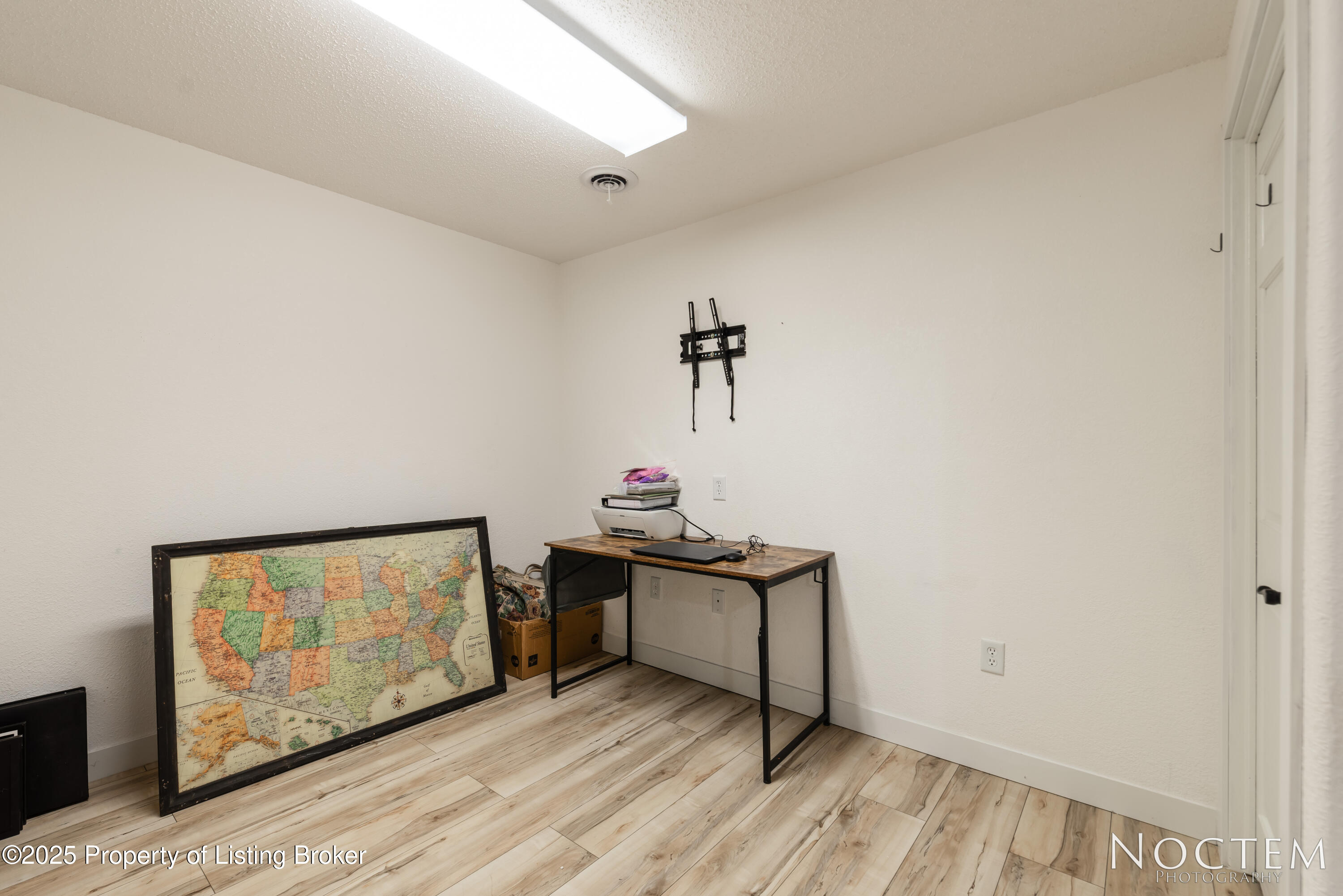 3066 Lakeview Drive