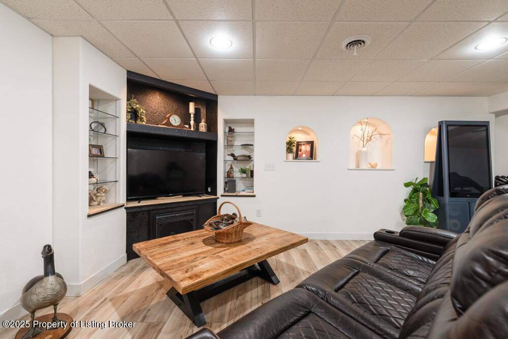 3066 Lakeview Drive