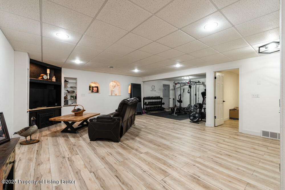 3066 Lakeview Drive