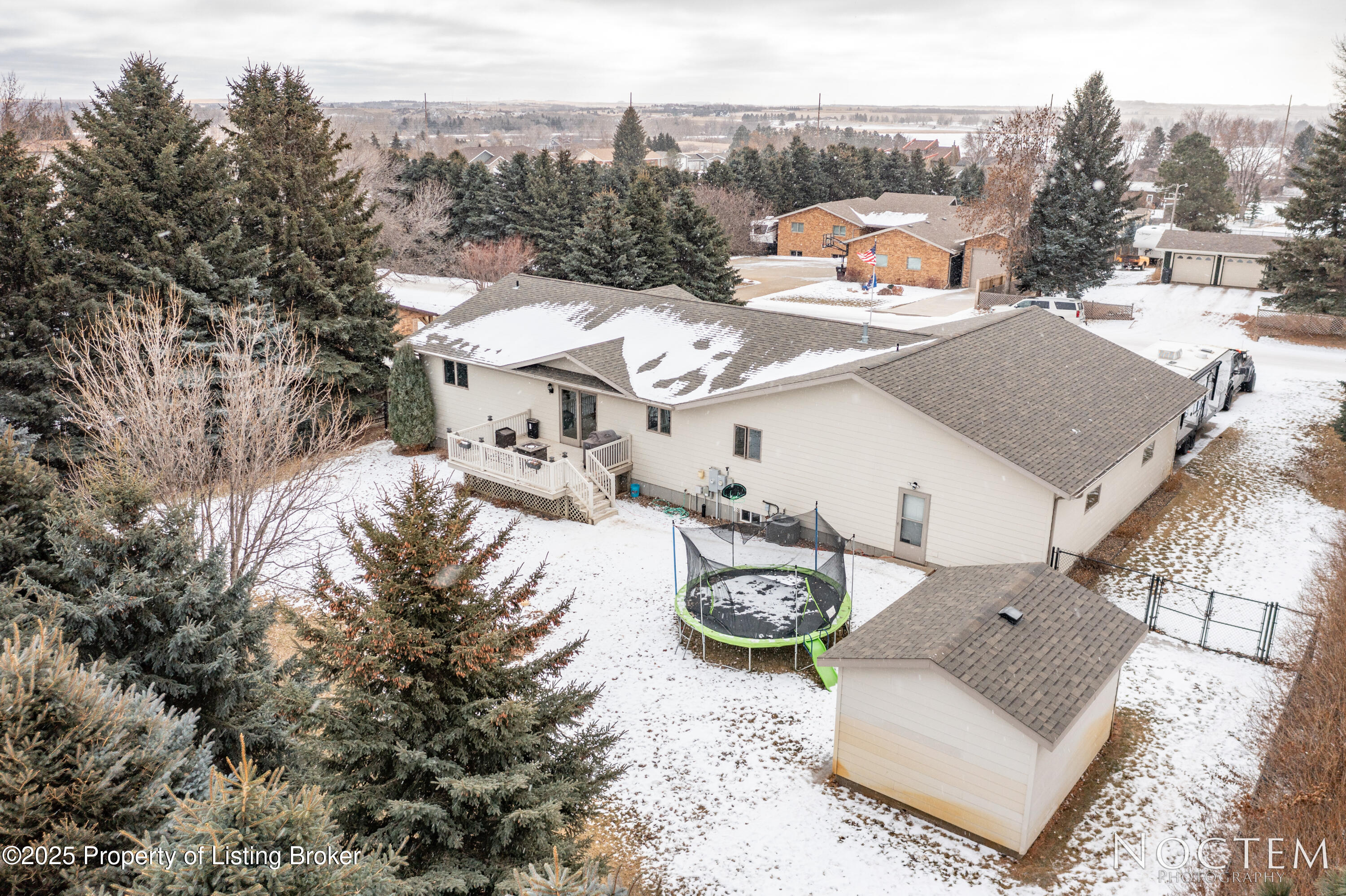 3066 Lakeview Drive