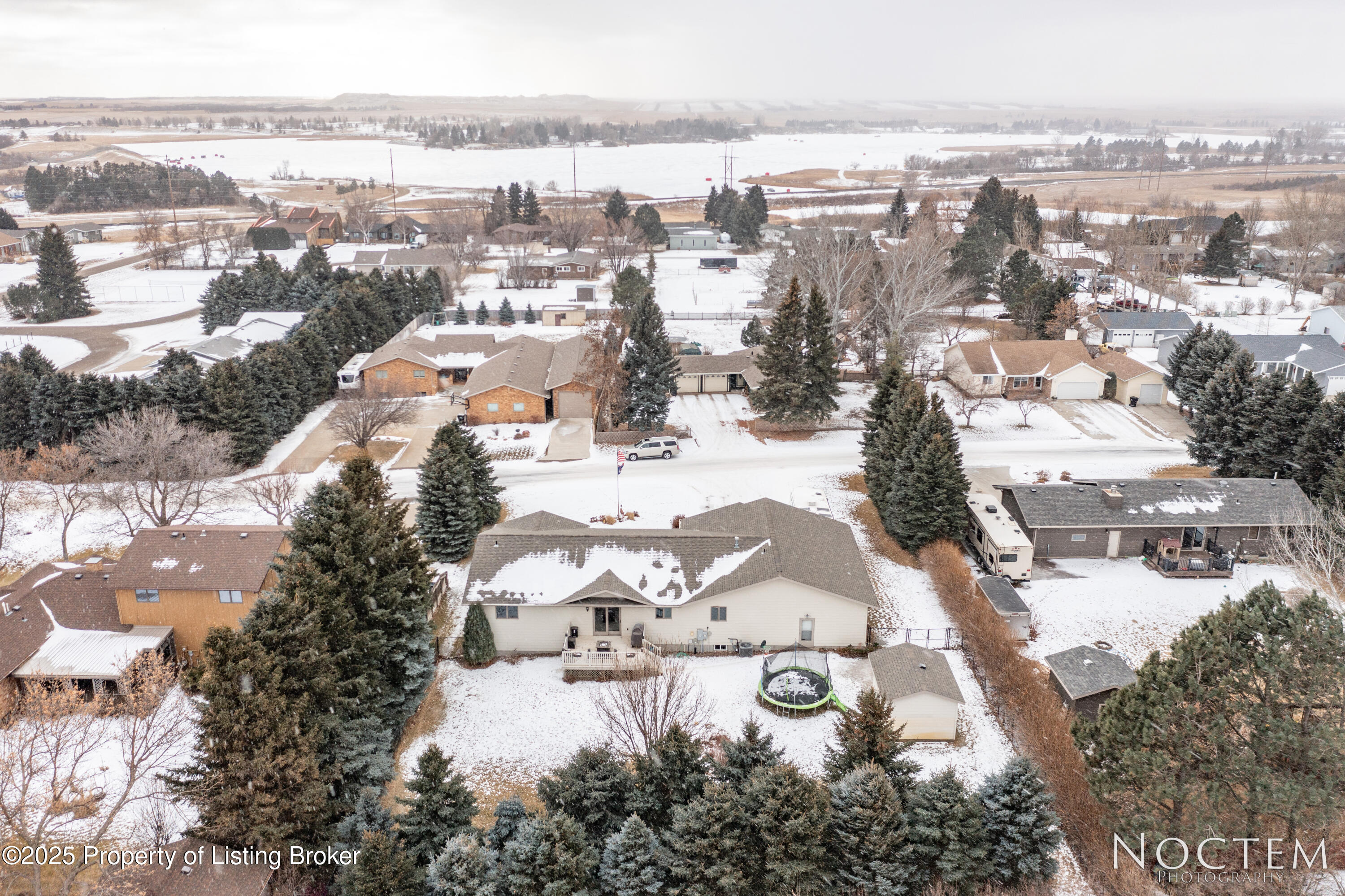 3066 Lakeview Drive