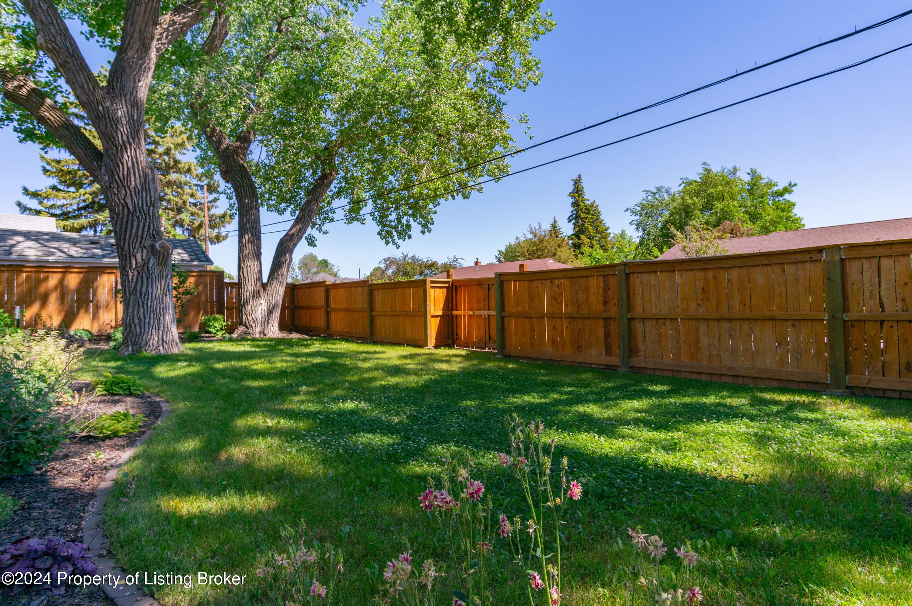 108 6th Avenue E