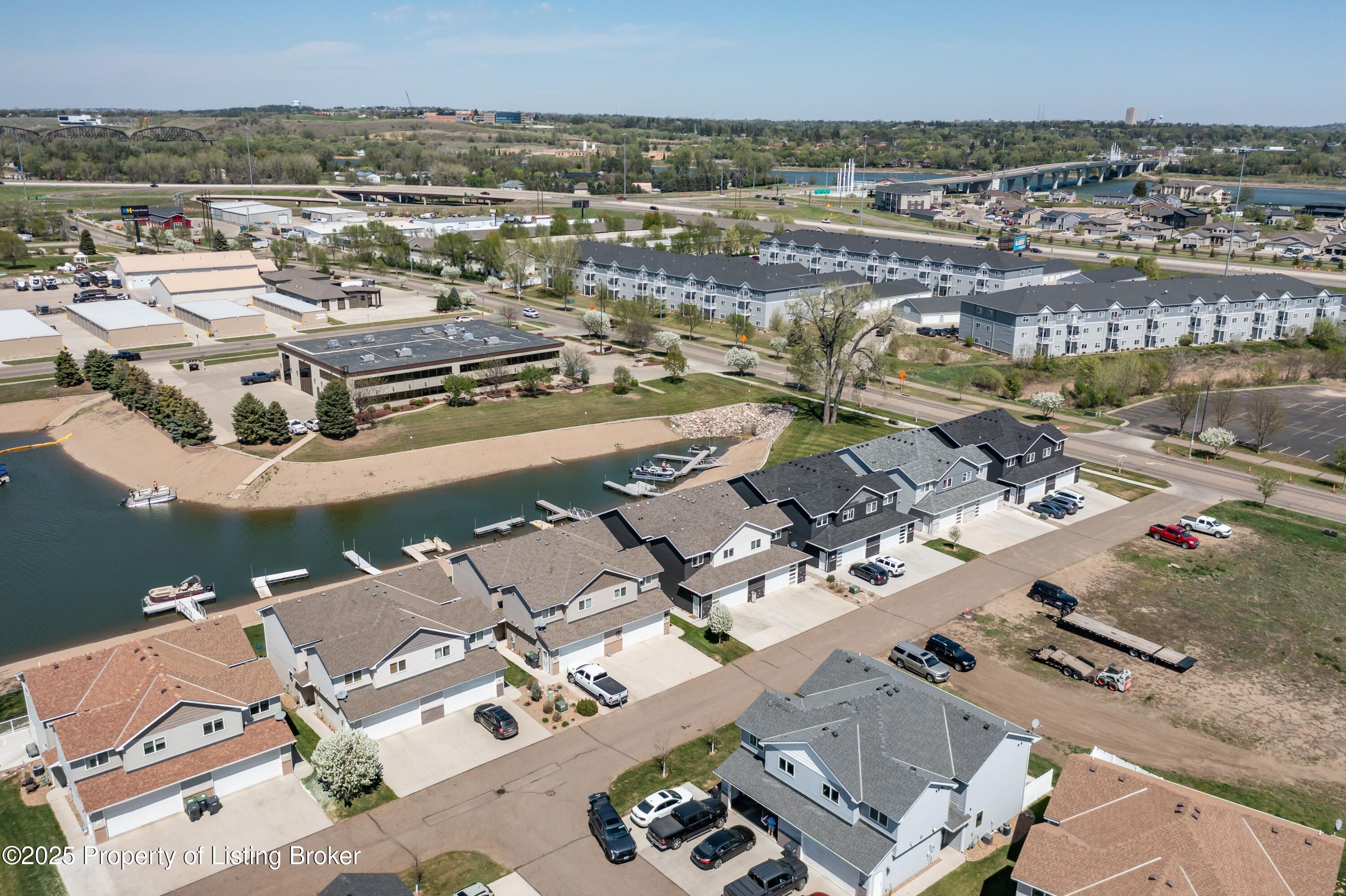 2435 Waterpark Loop SE
