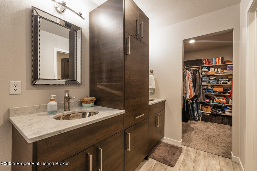 2435 Waterpark Loop SE