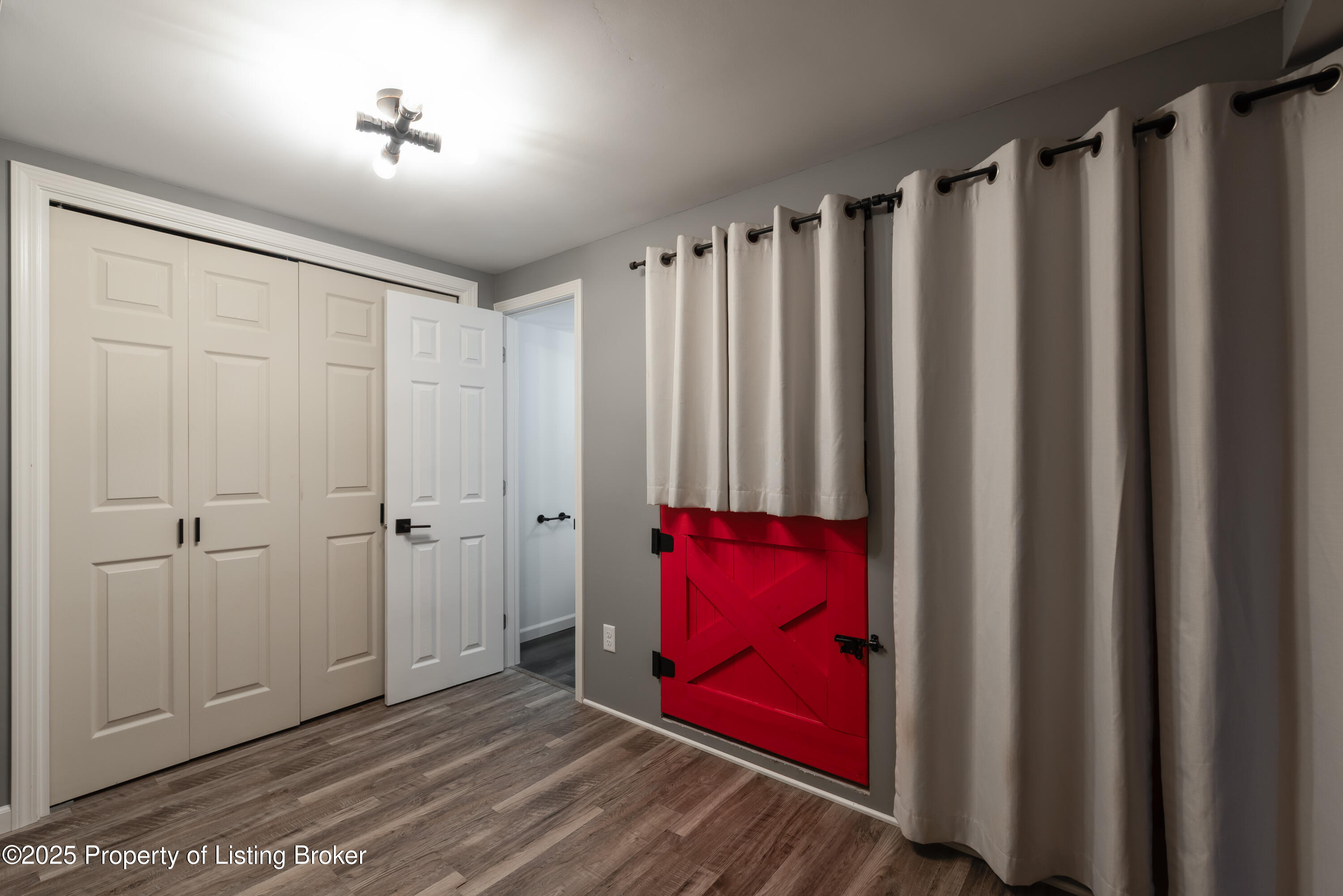 70 8th Street W
