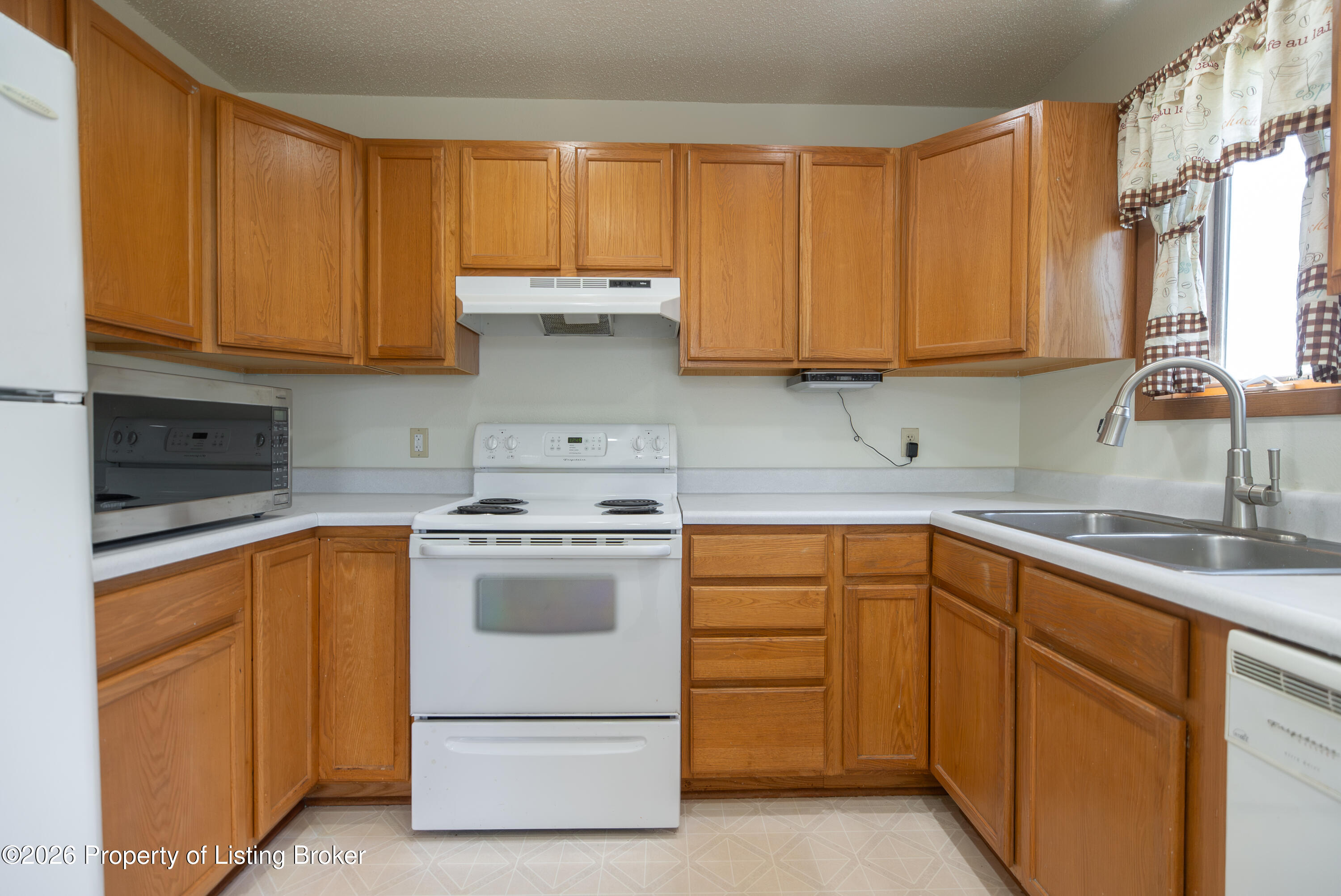 979 22nd Street W