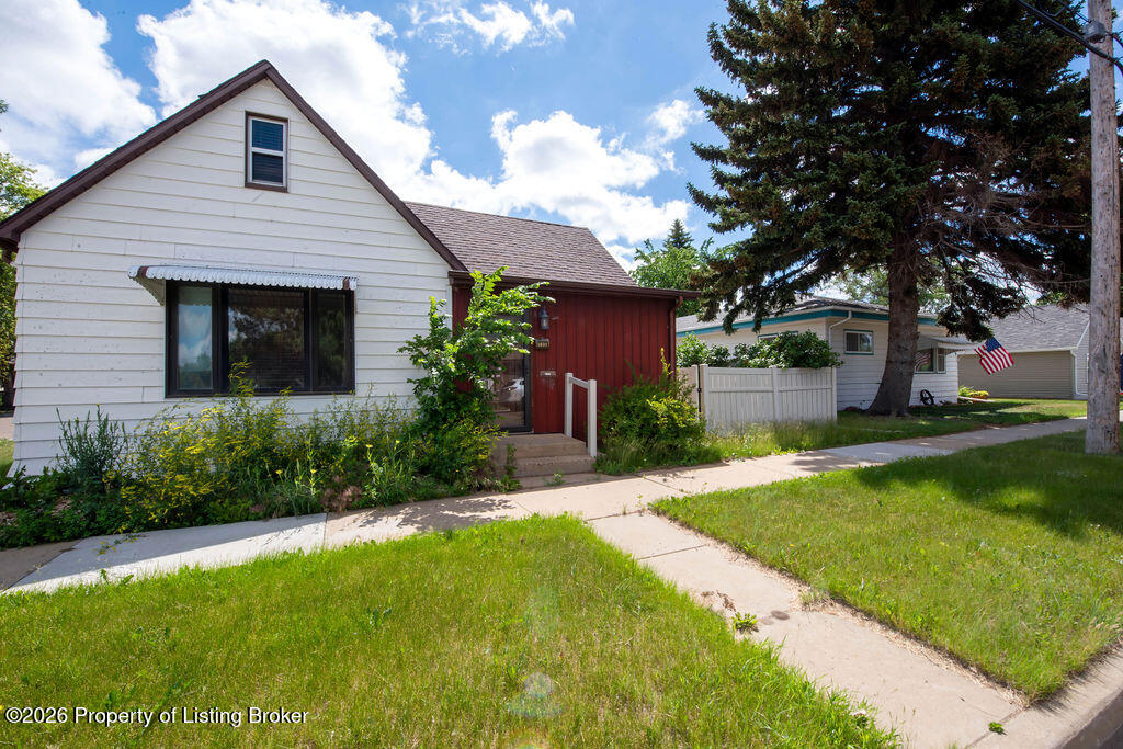 103 3rd Avenue SW