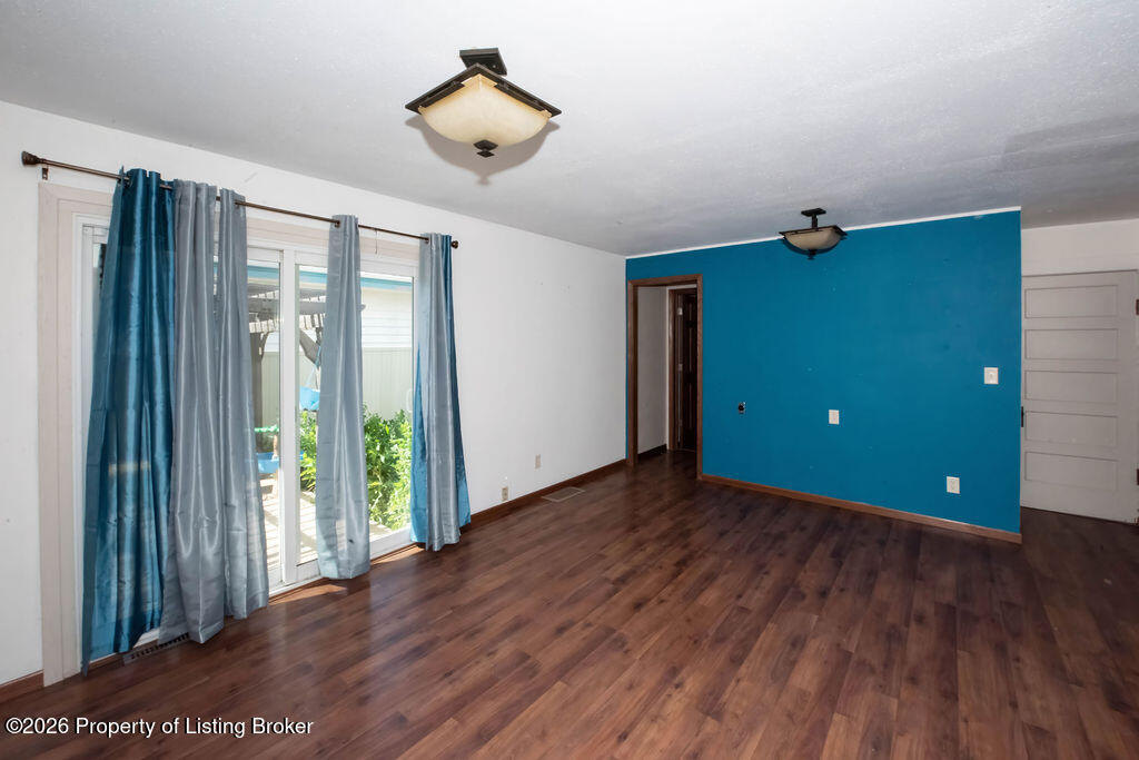 103 3rd Avenue SW