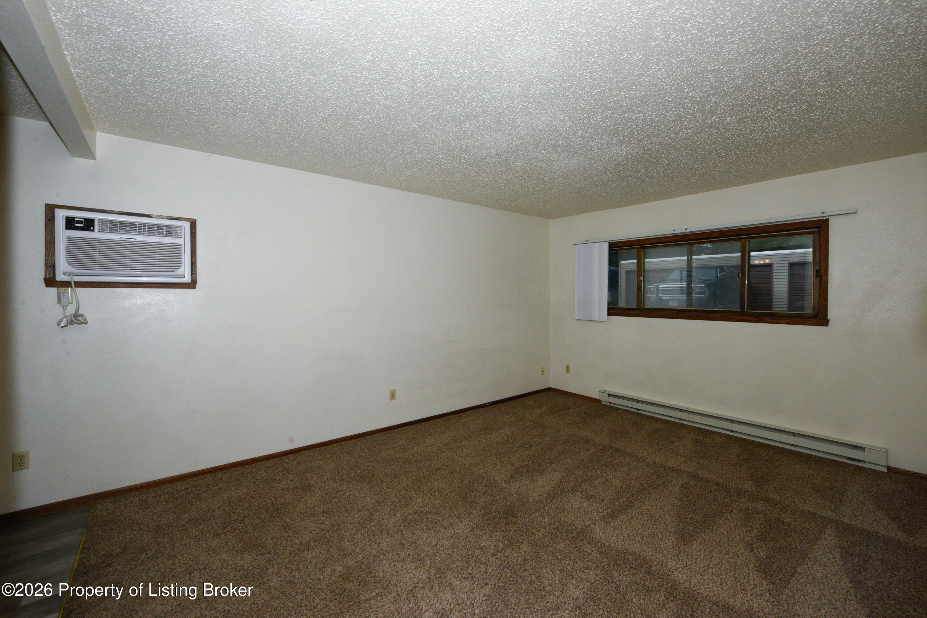671 24th Street W