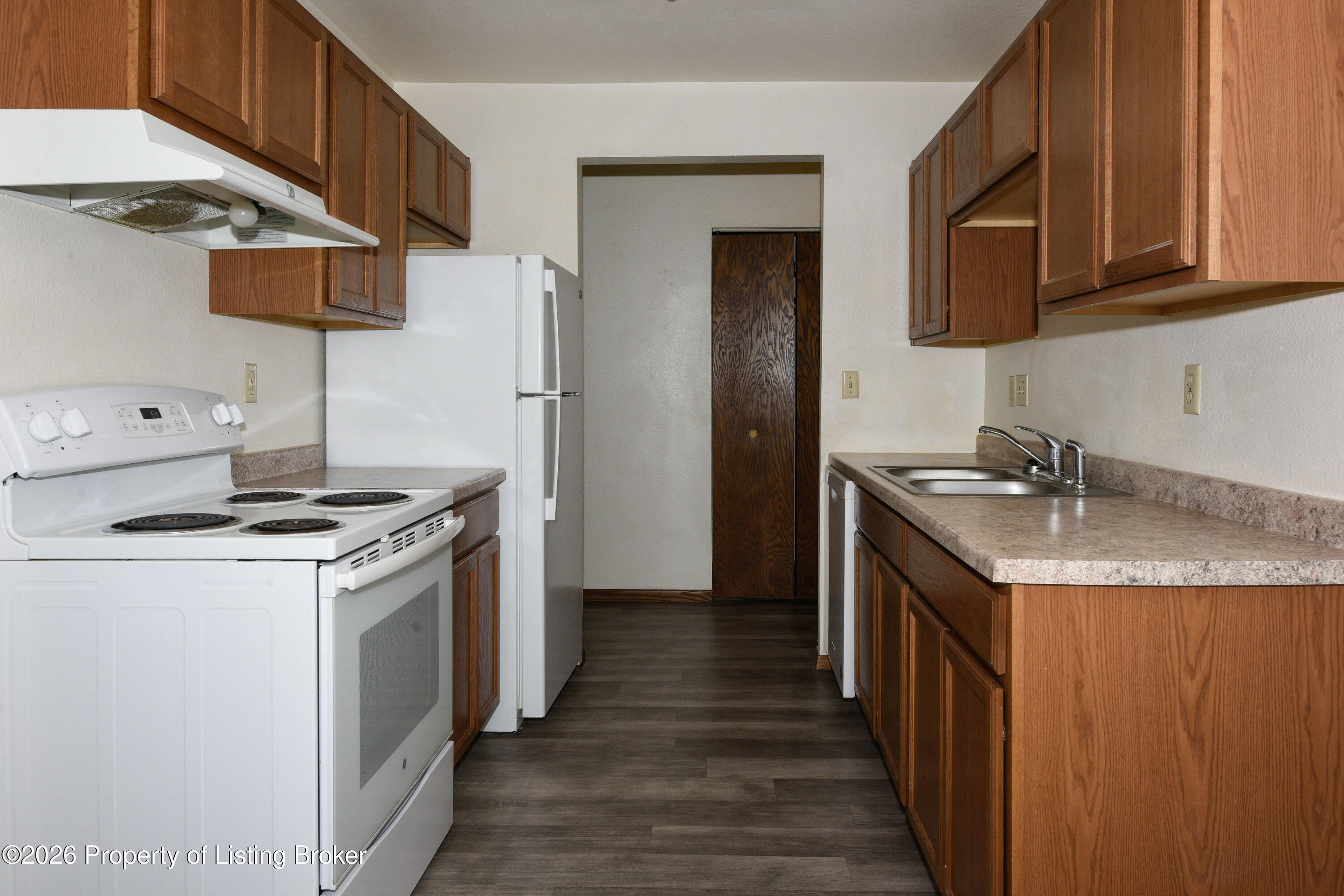 671 24th Street W