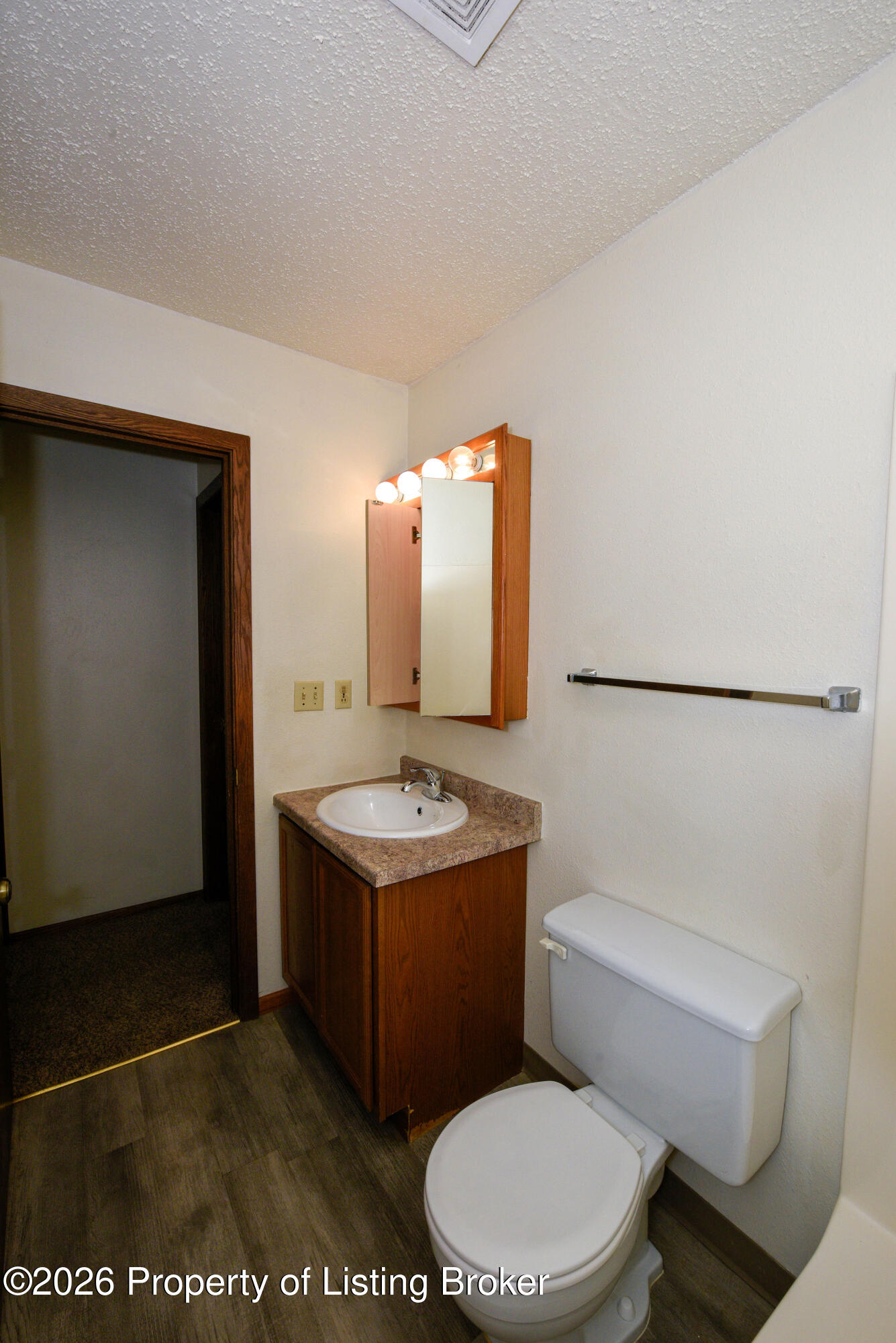 671 24th Street W