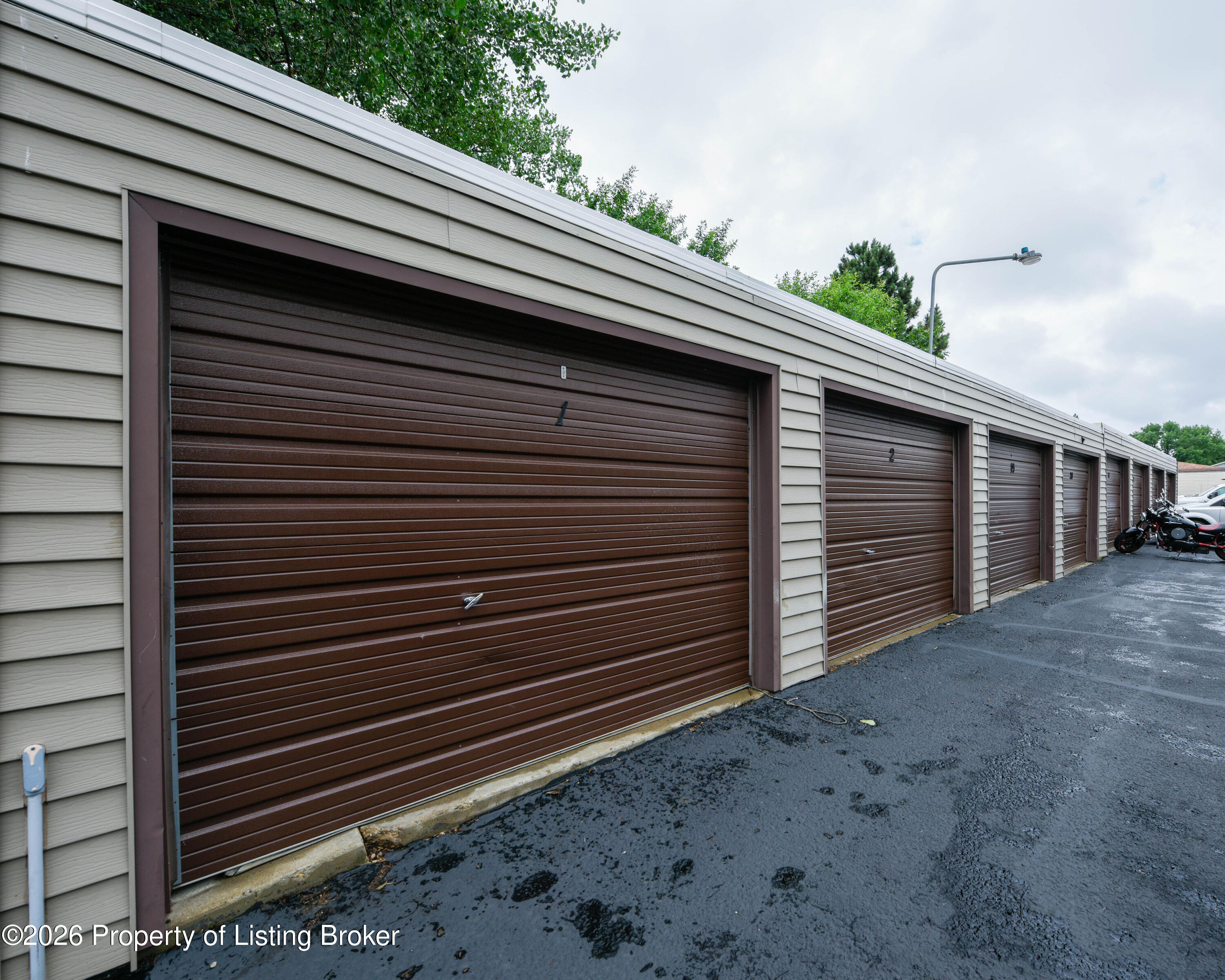 671 24th Street W