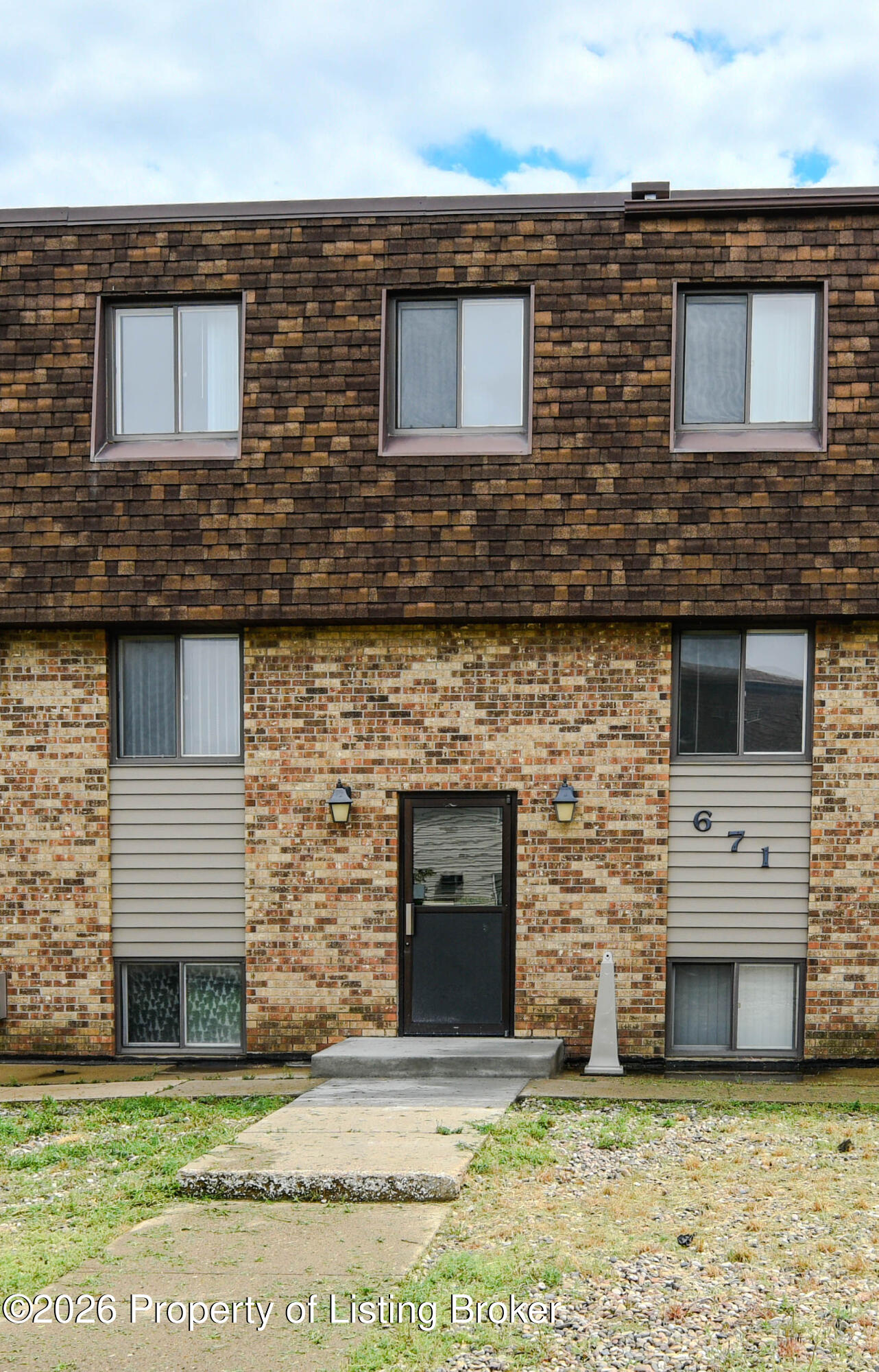 671 24th Street W