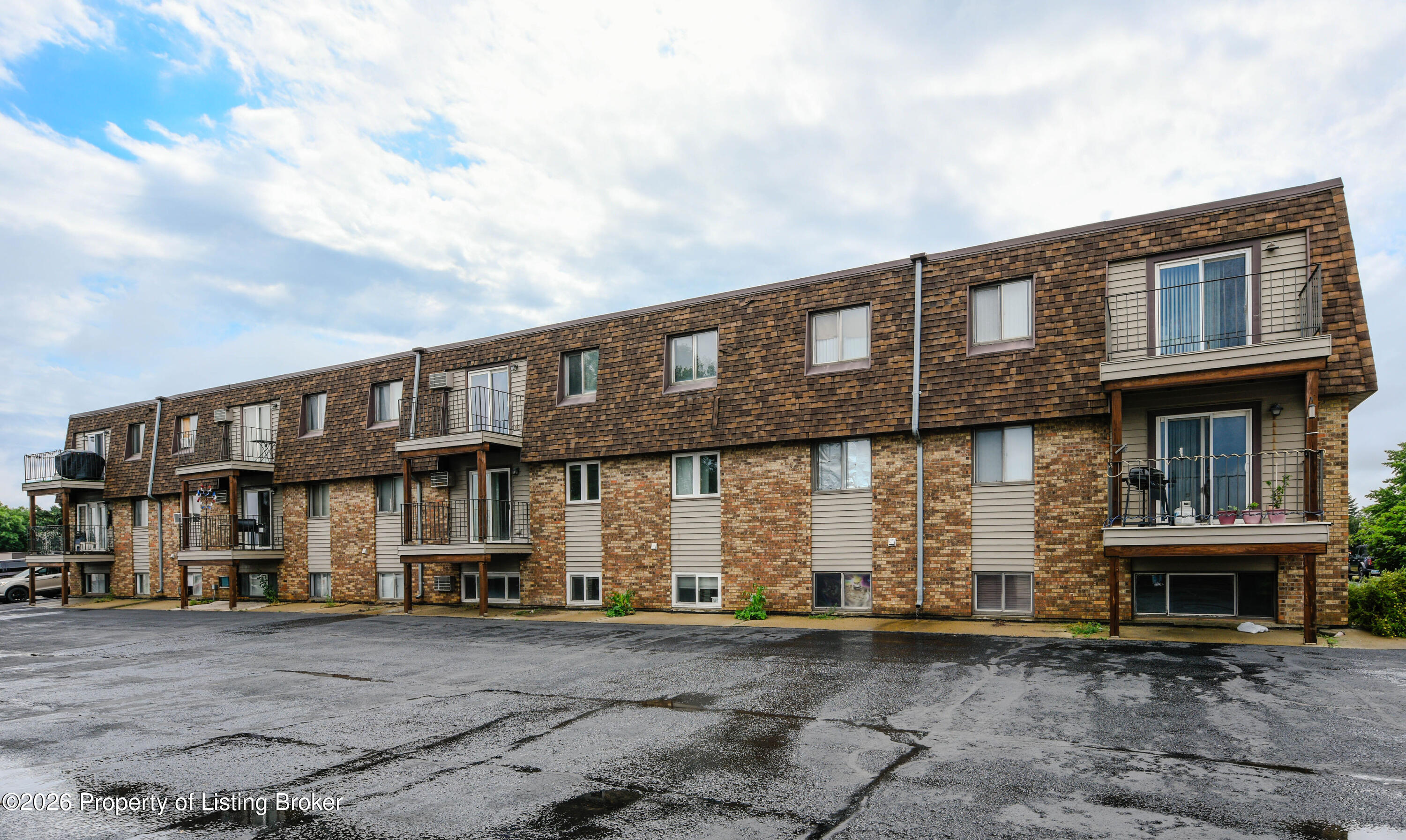 671 24th Street W