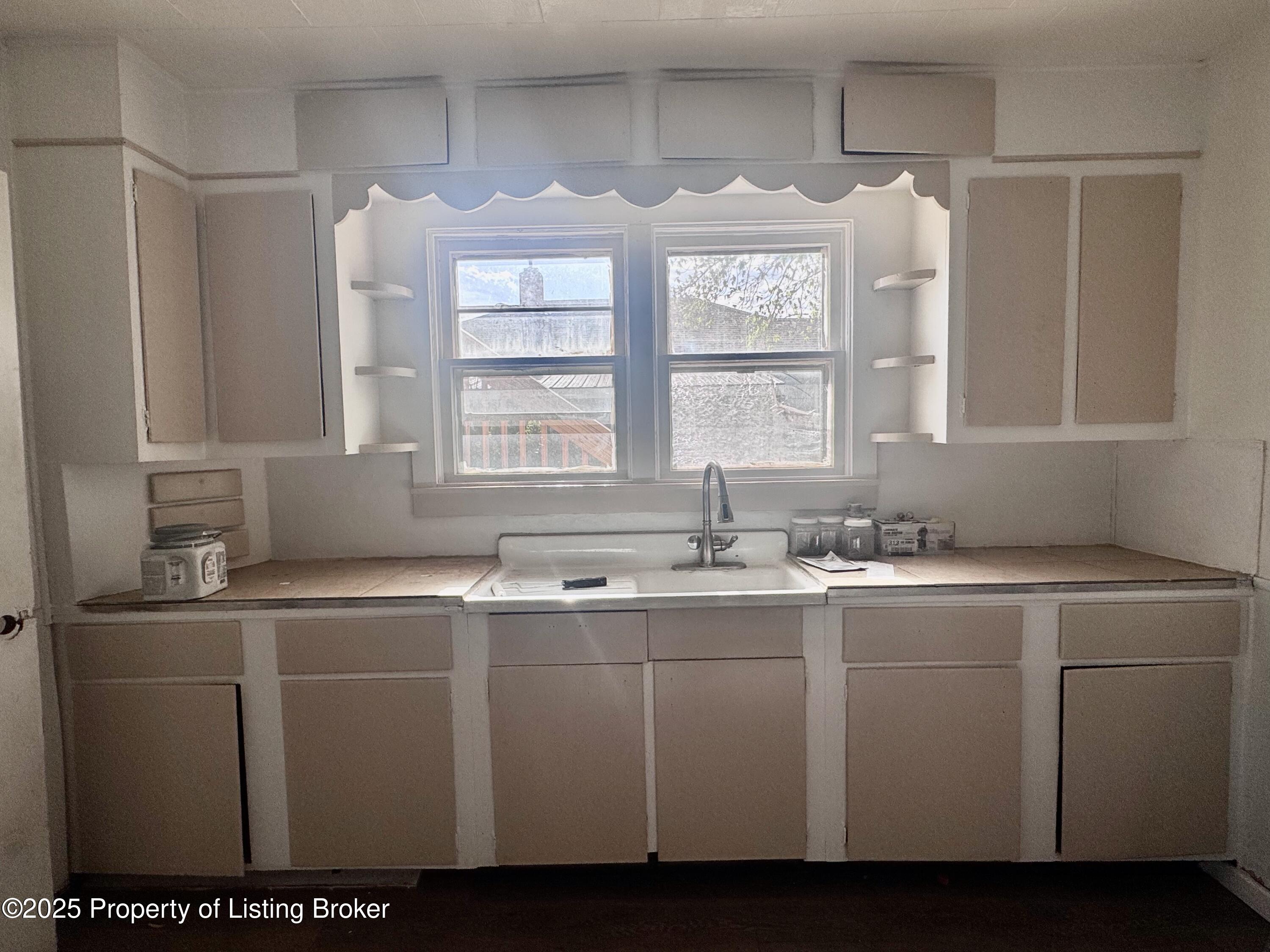 134 E Broadway Street