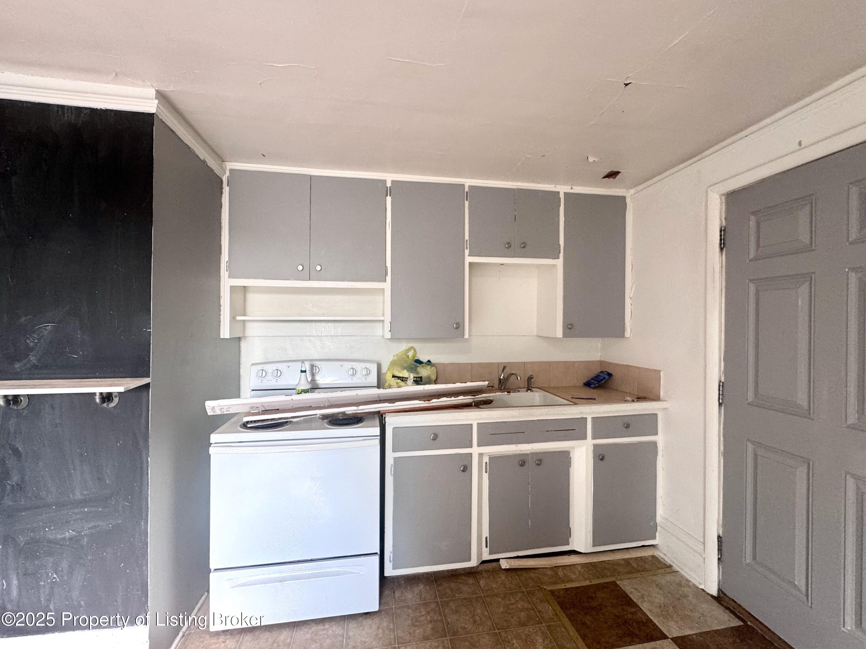 134 E Broadway Street