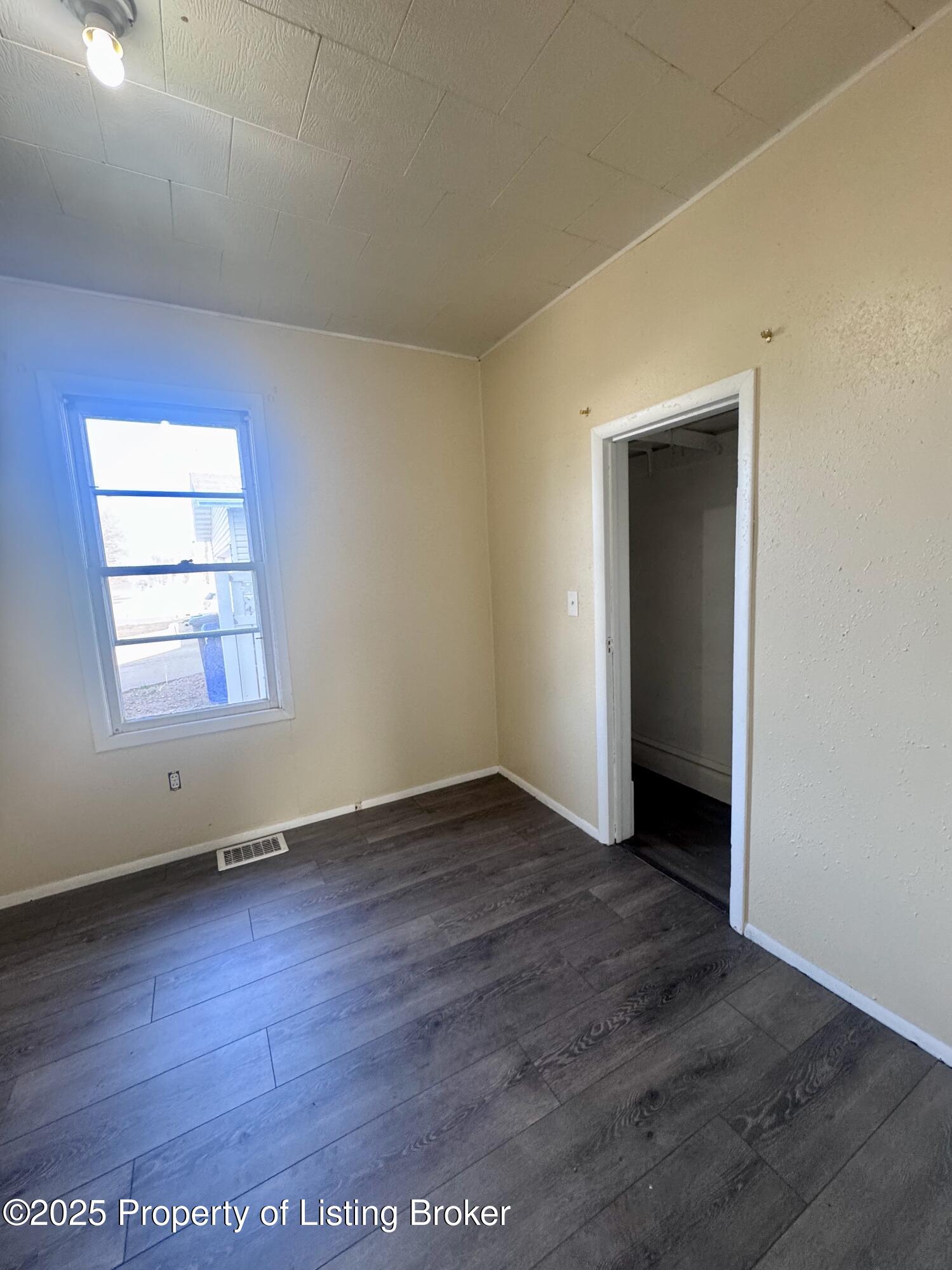 134 E Broadway Street