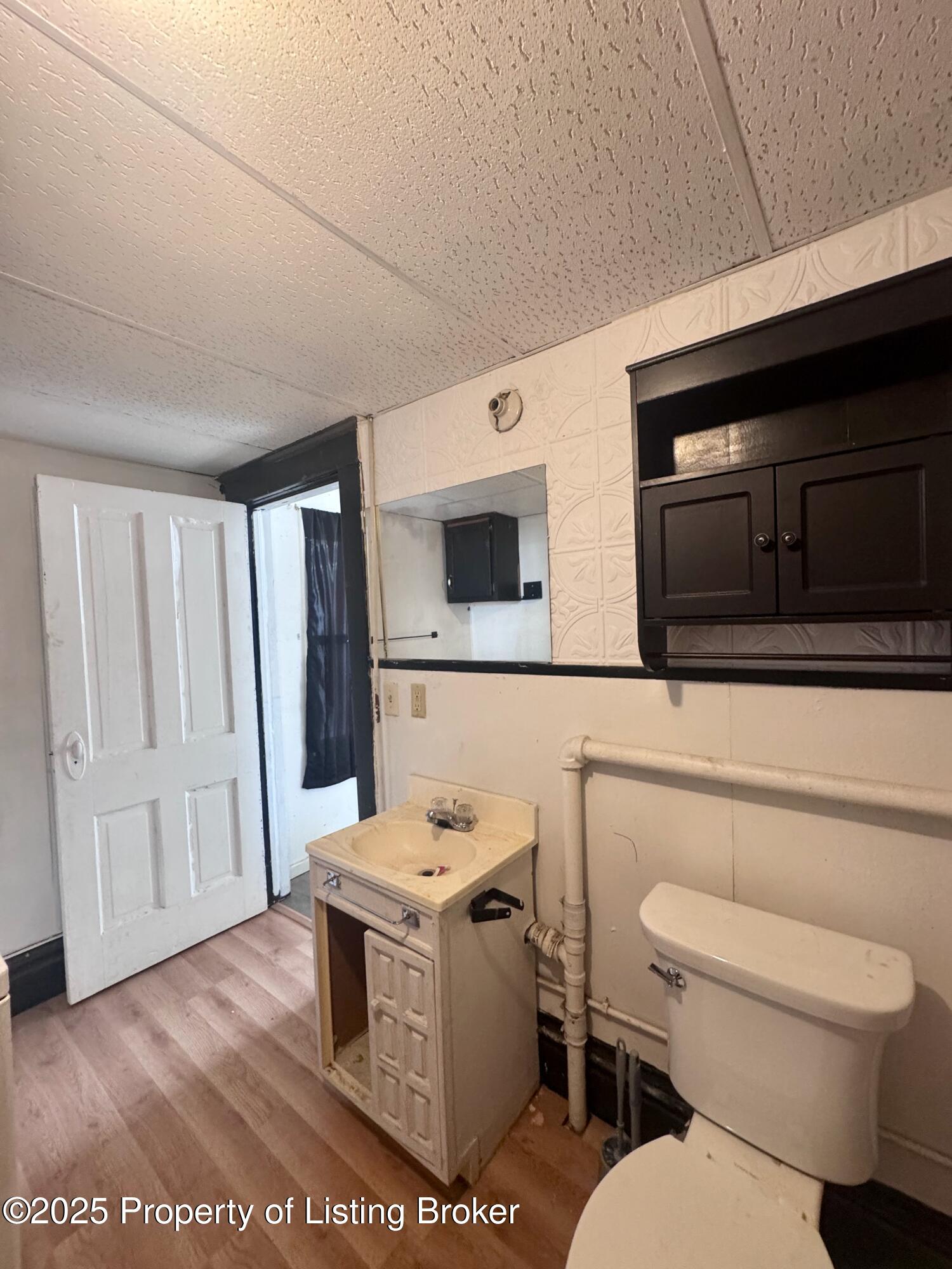 134 E Broadway Street