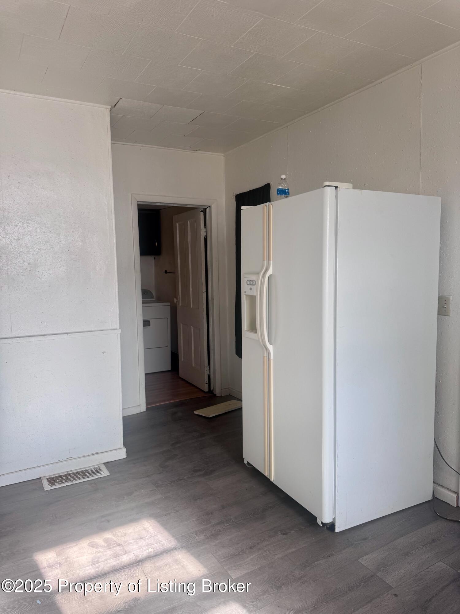 134 E Broadway Street