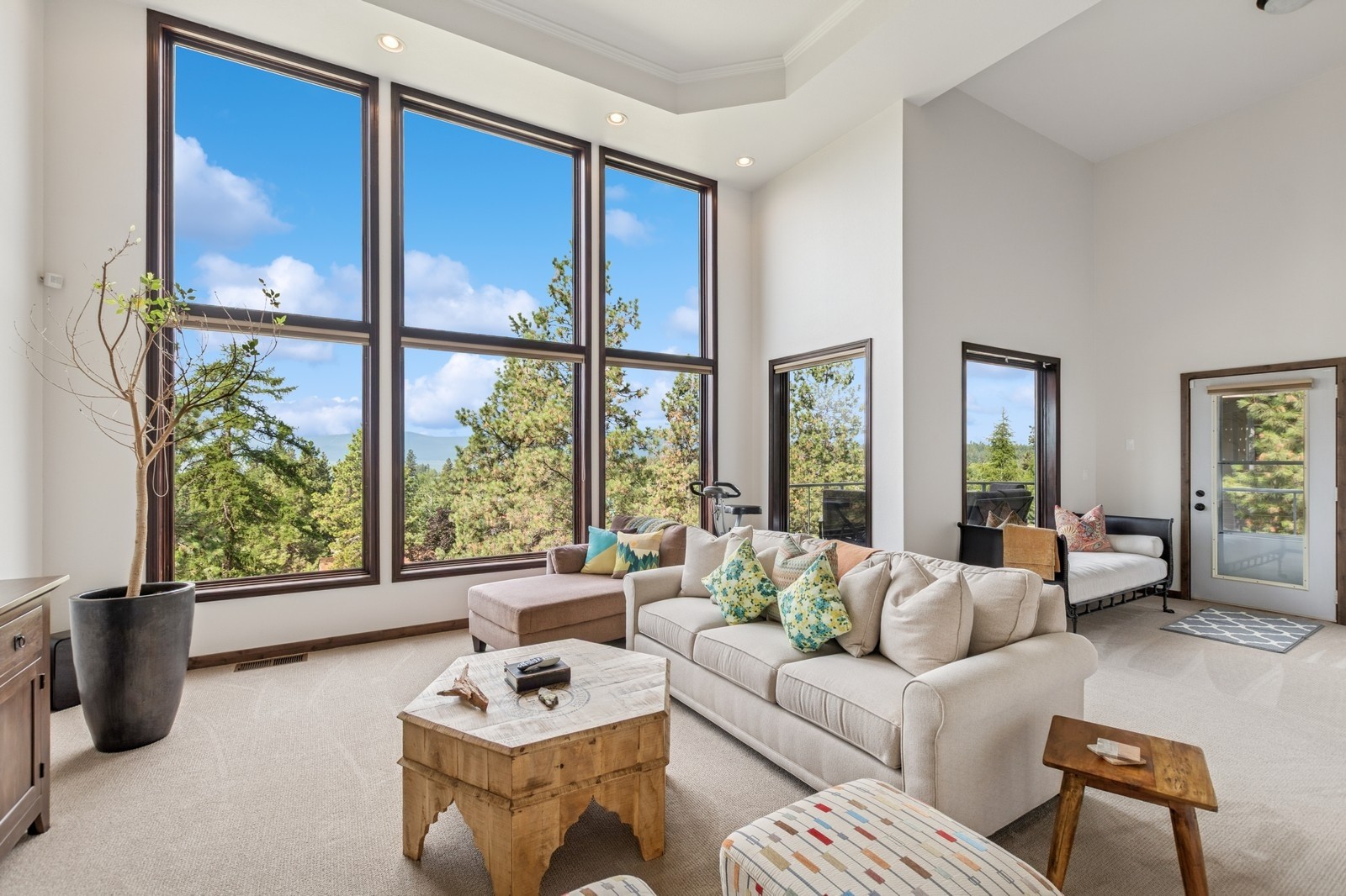 148 S Crestview Terrace