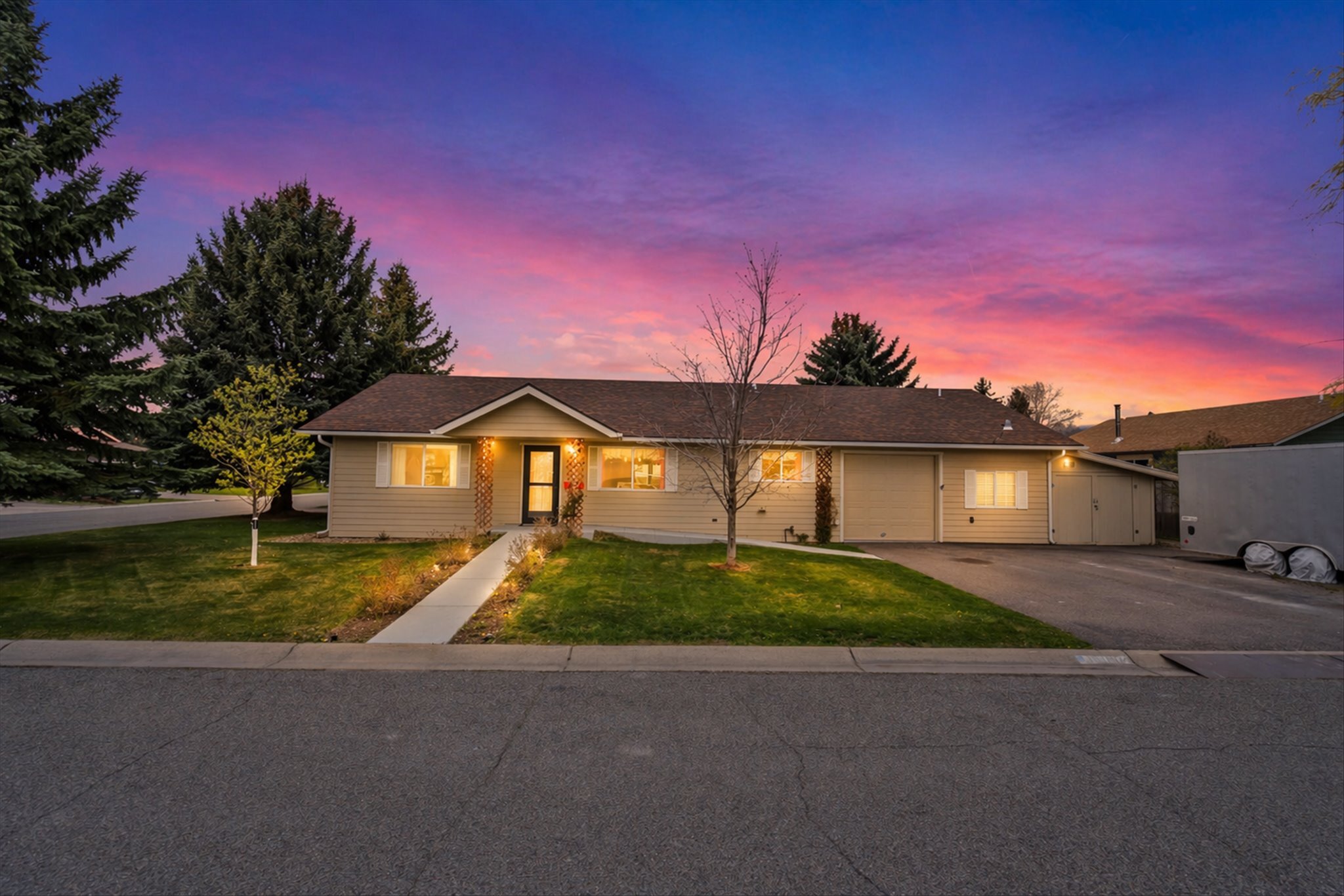 907 View Drive