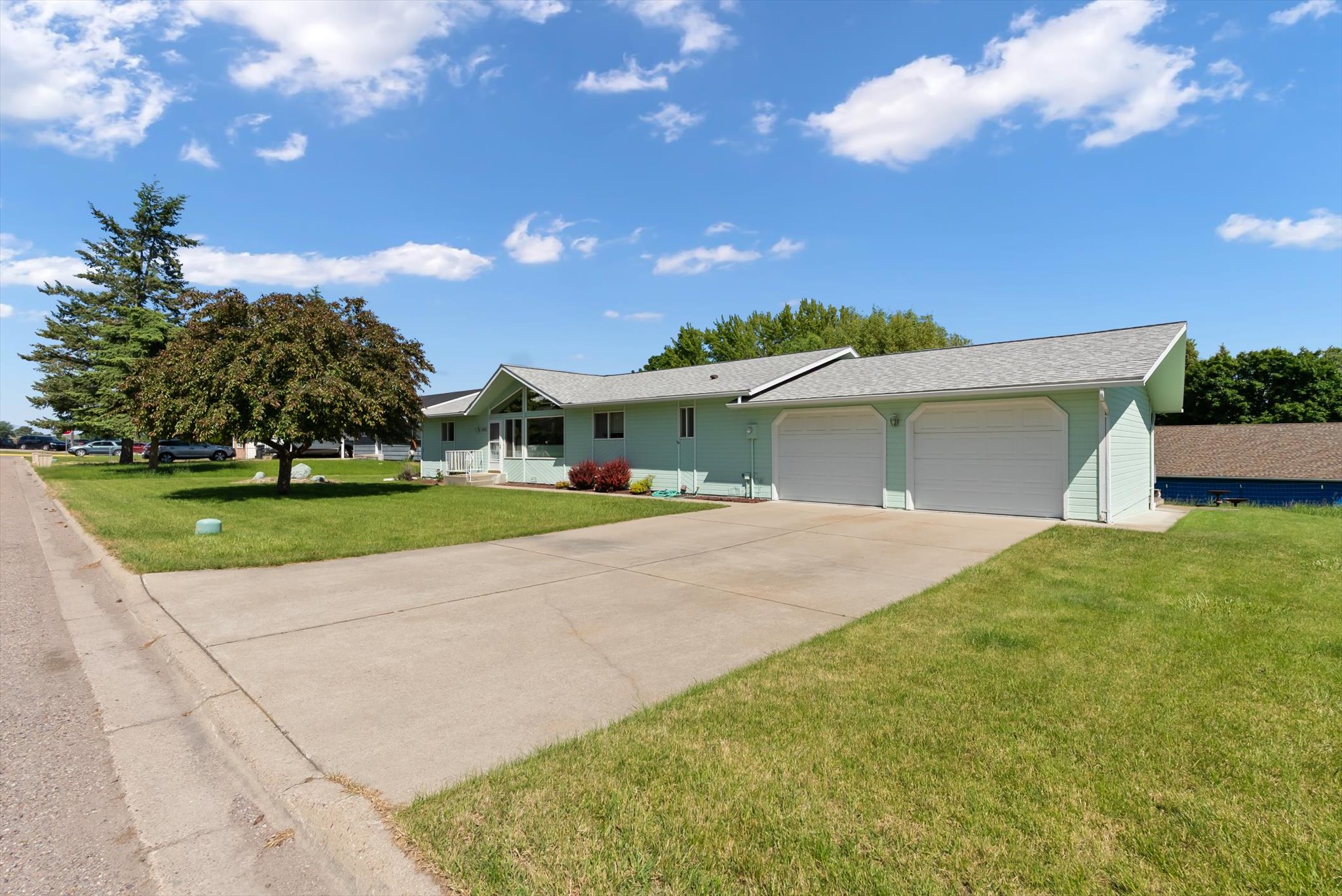 106 Island View Drive