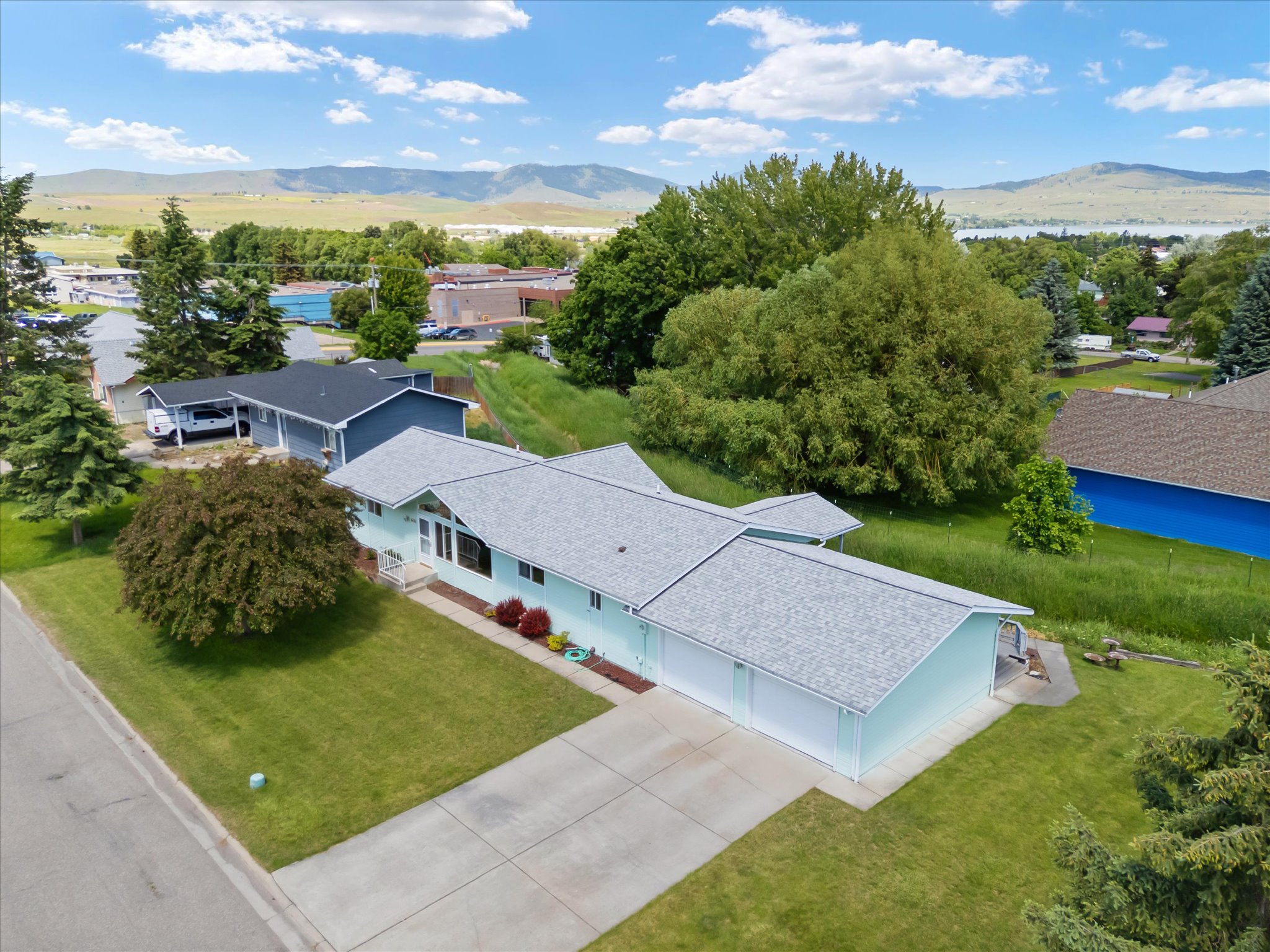 106 Island View Drive