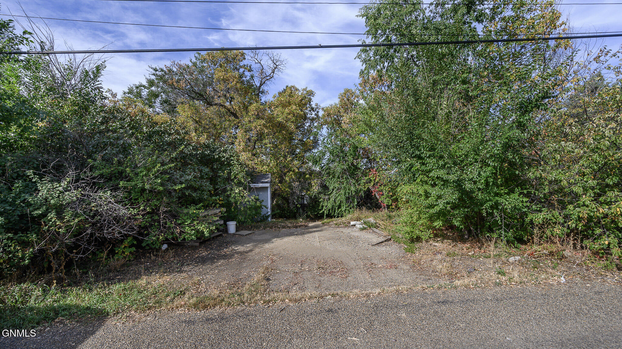 330 8th Avenue W