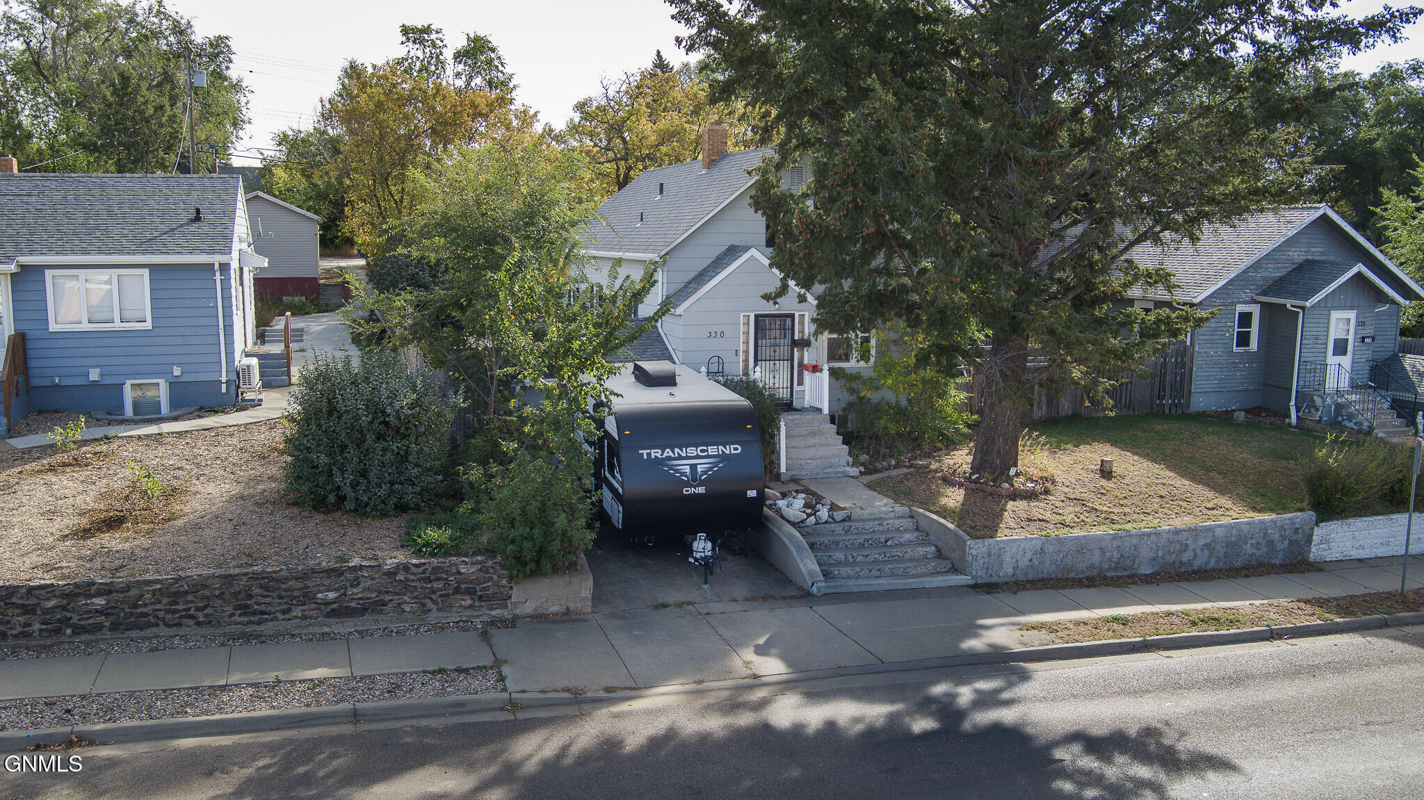 330 8th Avenue W