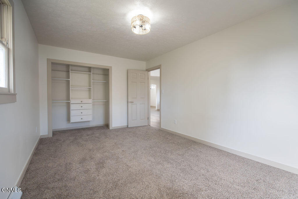 741 Empire Road, Dickinson