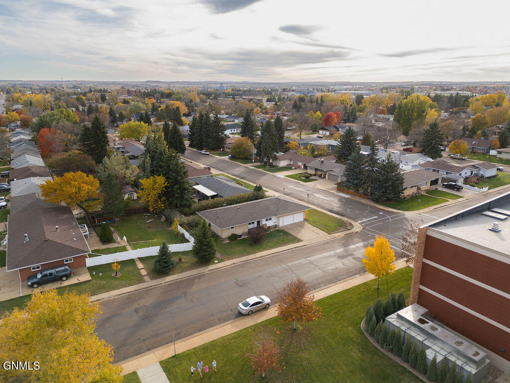 741 Empire Road, Dickinson