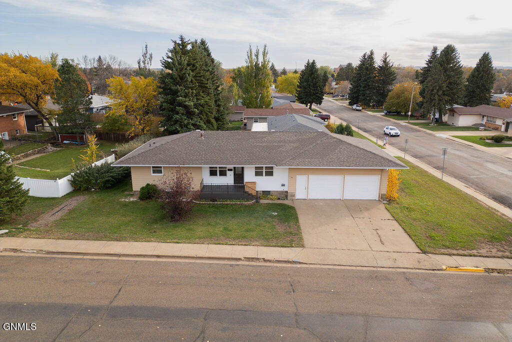 741 Empire Road, Dickinson