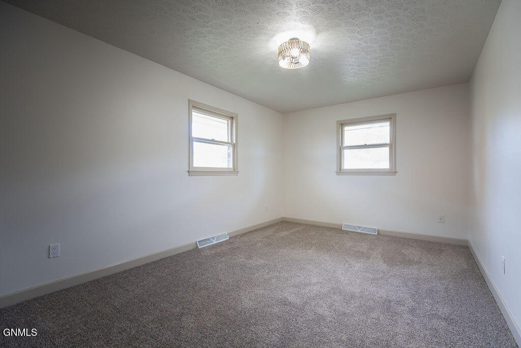 741 Empire Road, Dickinson