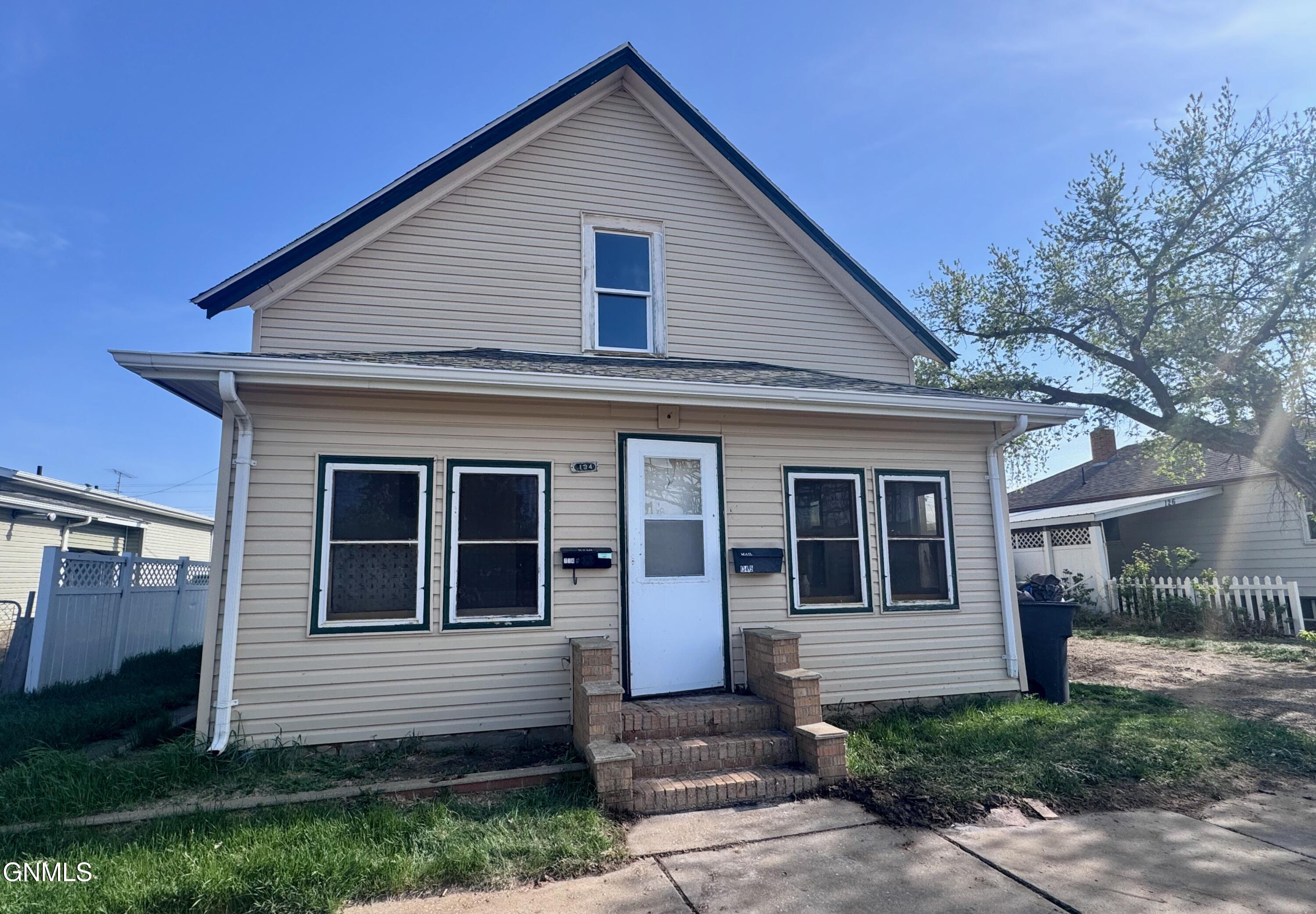 134 E Broadway Street