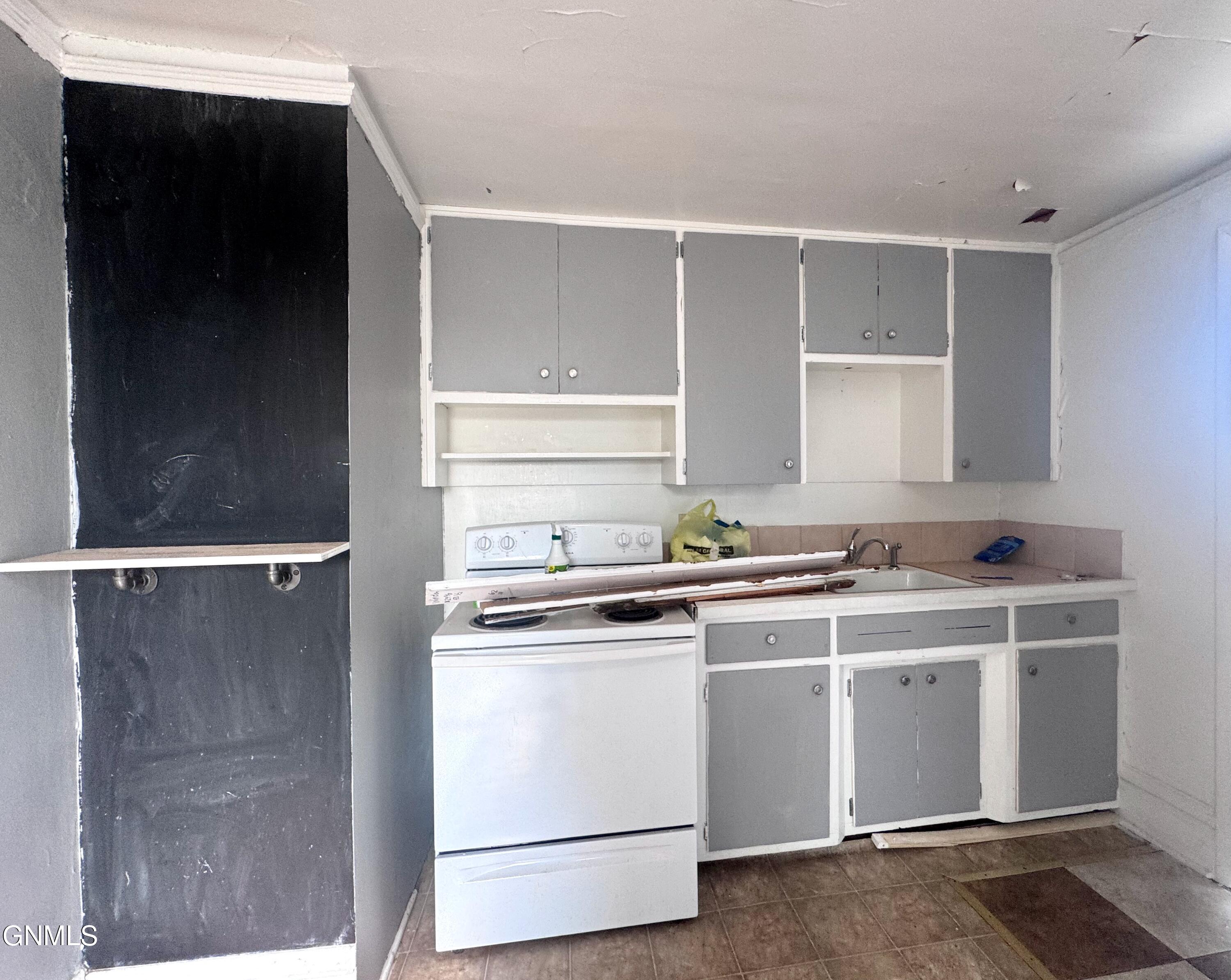 134 E Broadway Street