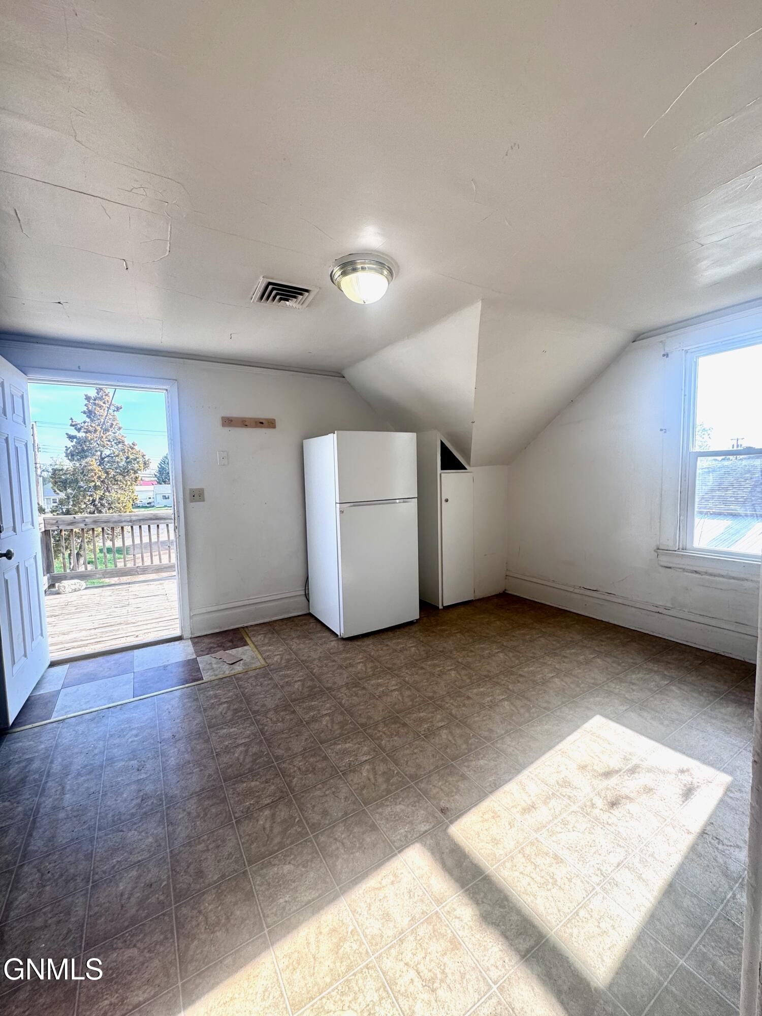 134 E Broadway Street