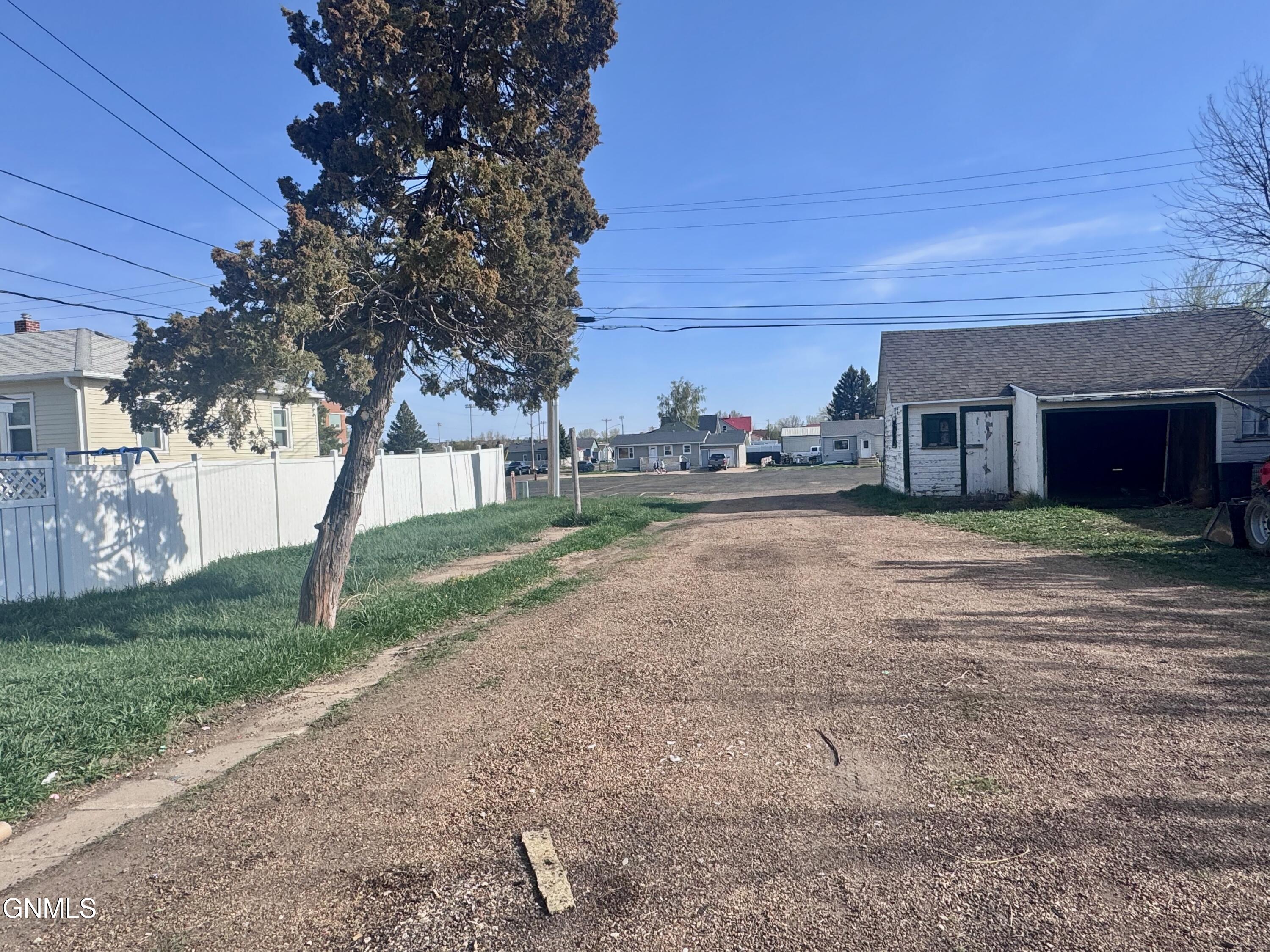 134 E Broadway Street