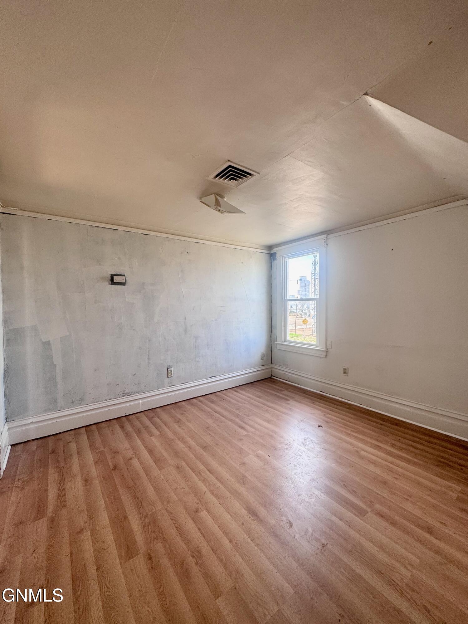 134 E Broadway Street