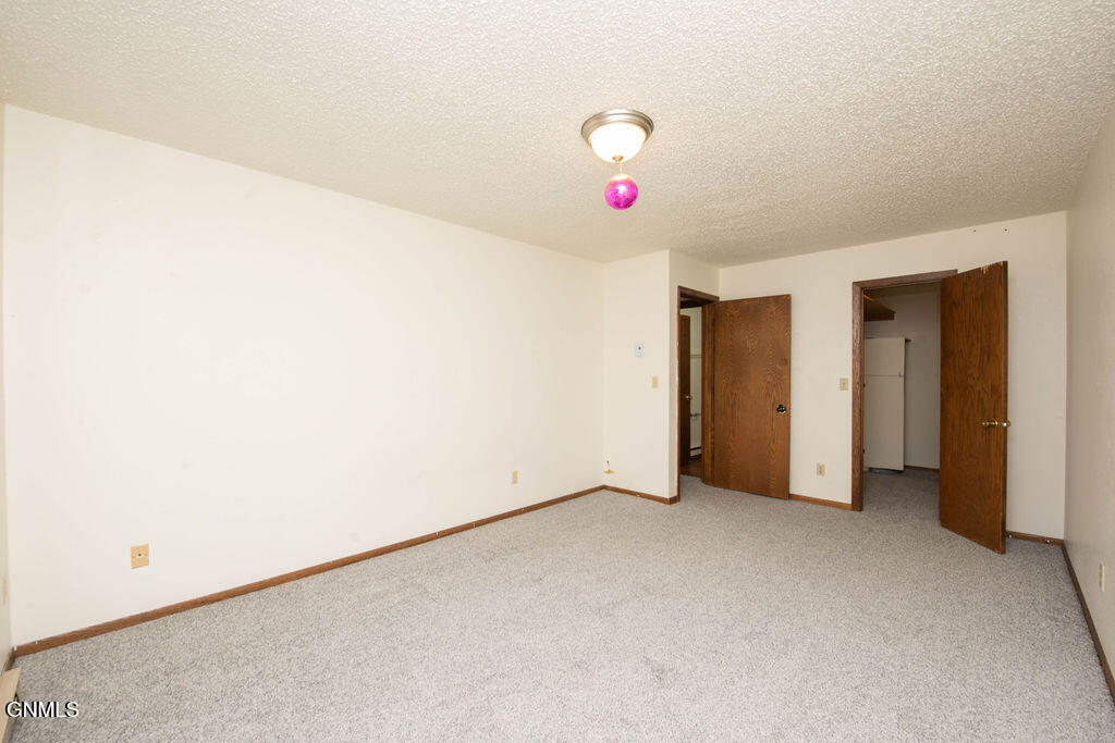 671 24th Street W, 22