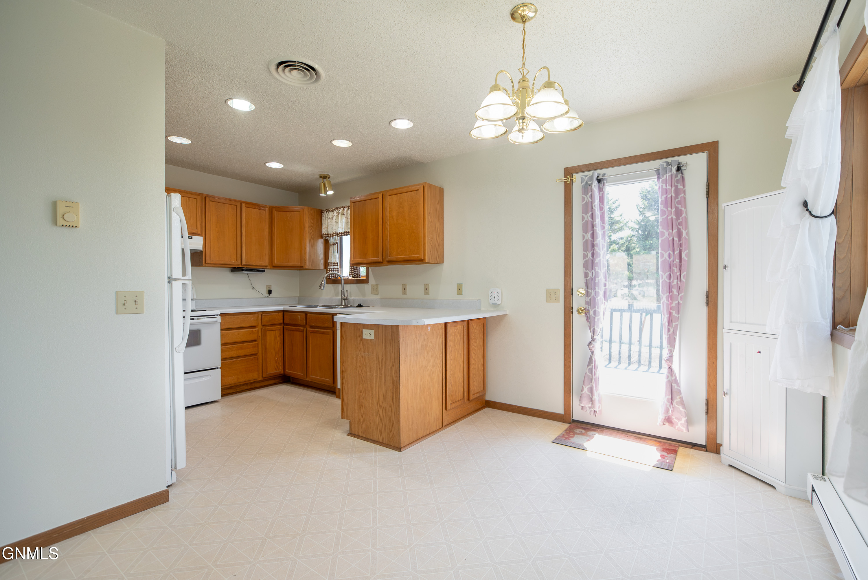 979 22nd Street W