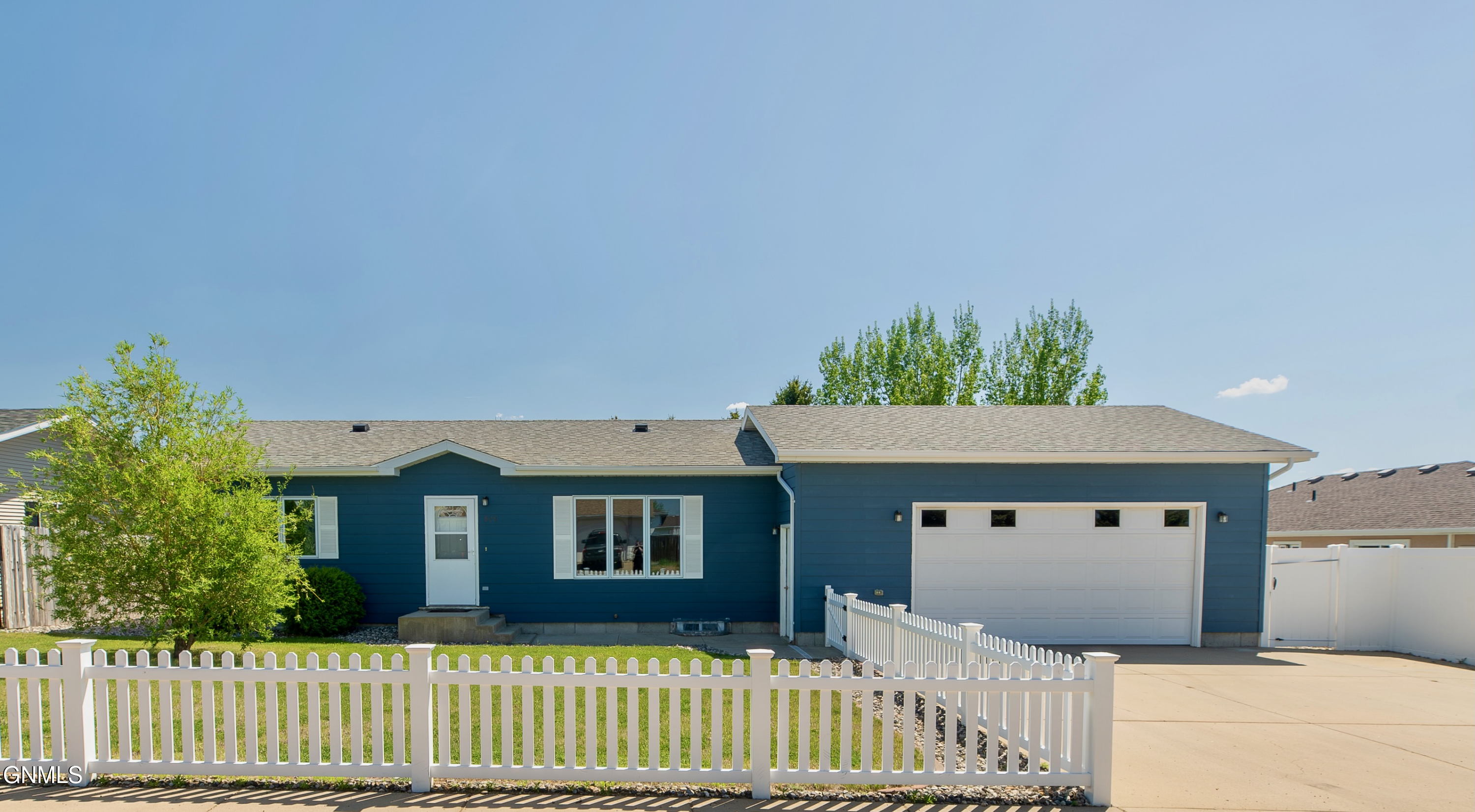 979 22nd Street W