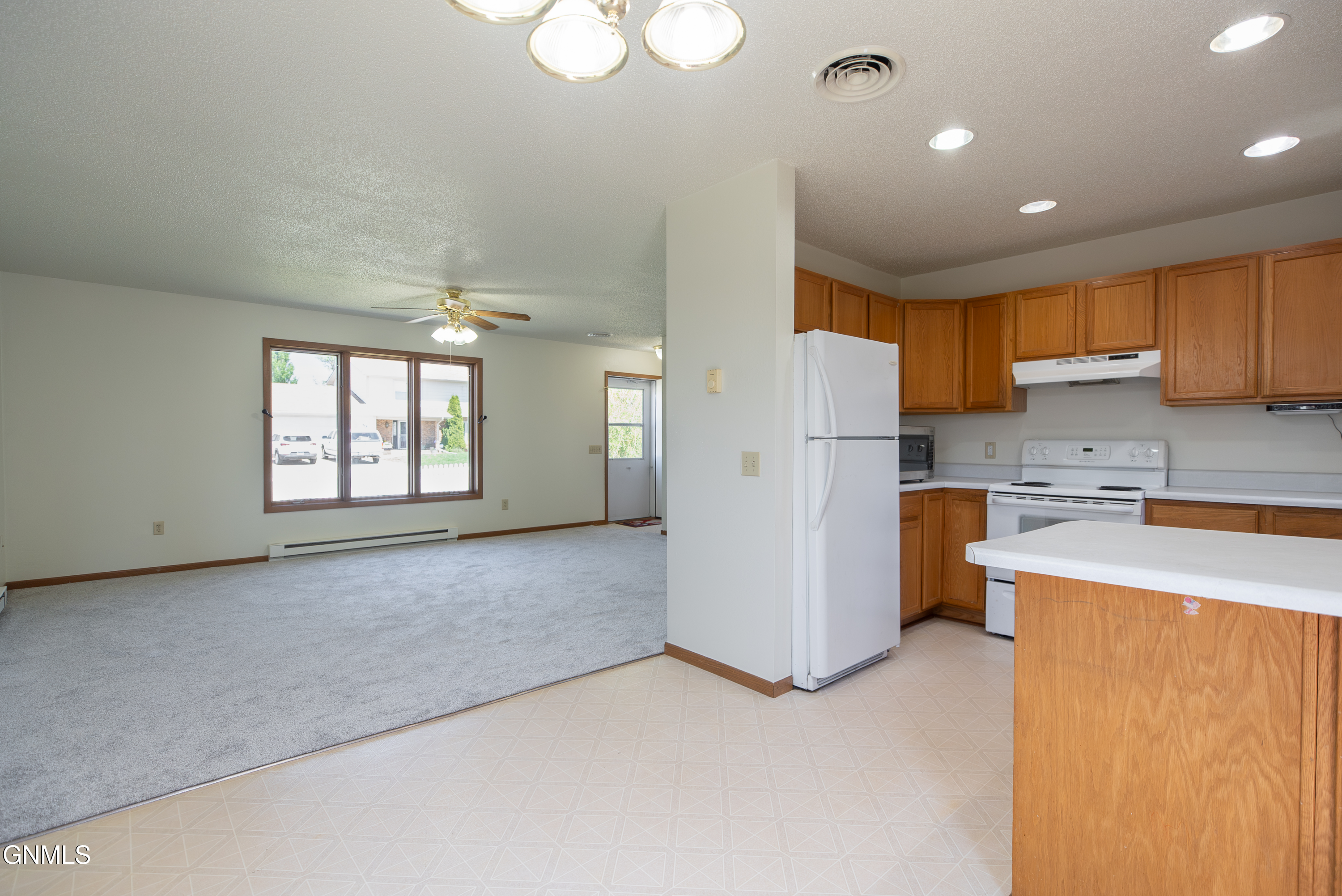 979 22nd Street W