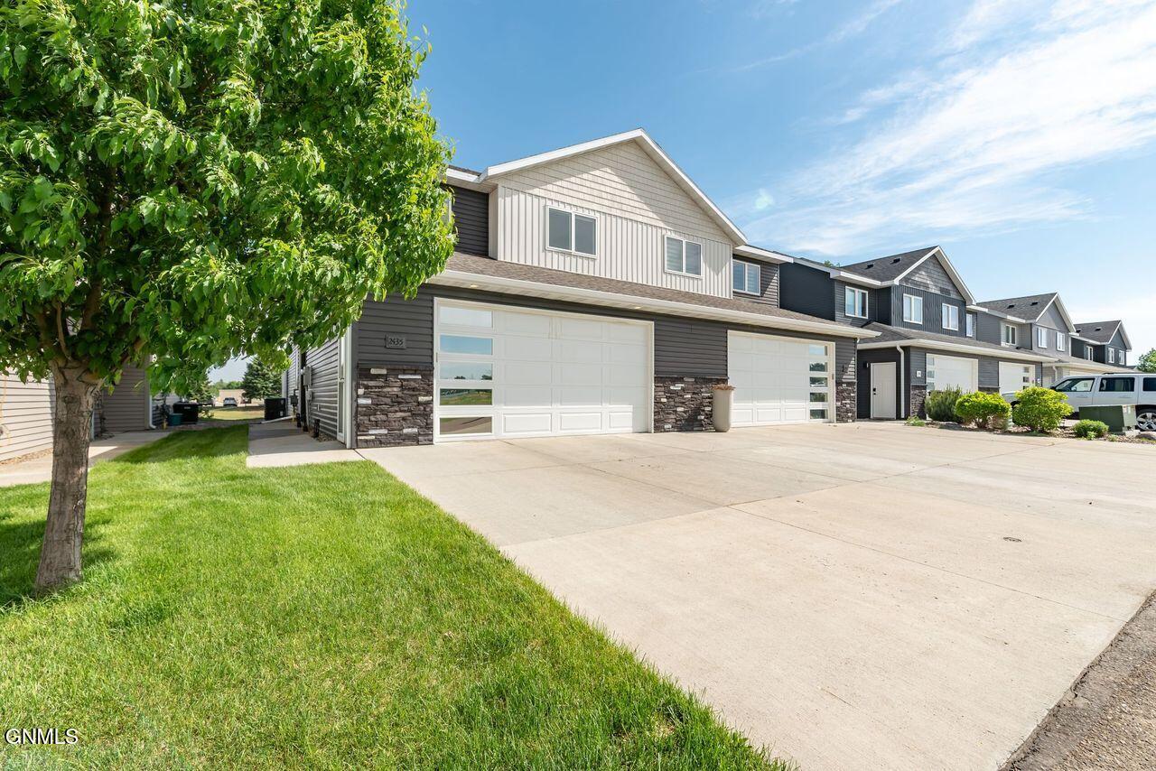2435 Water Park Loop SE